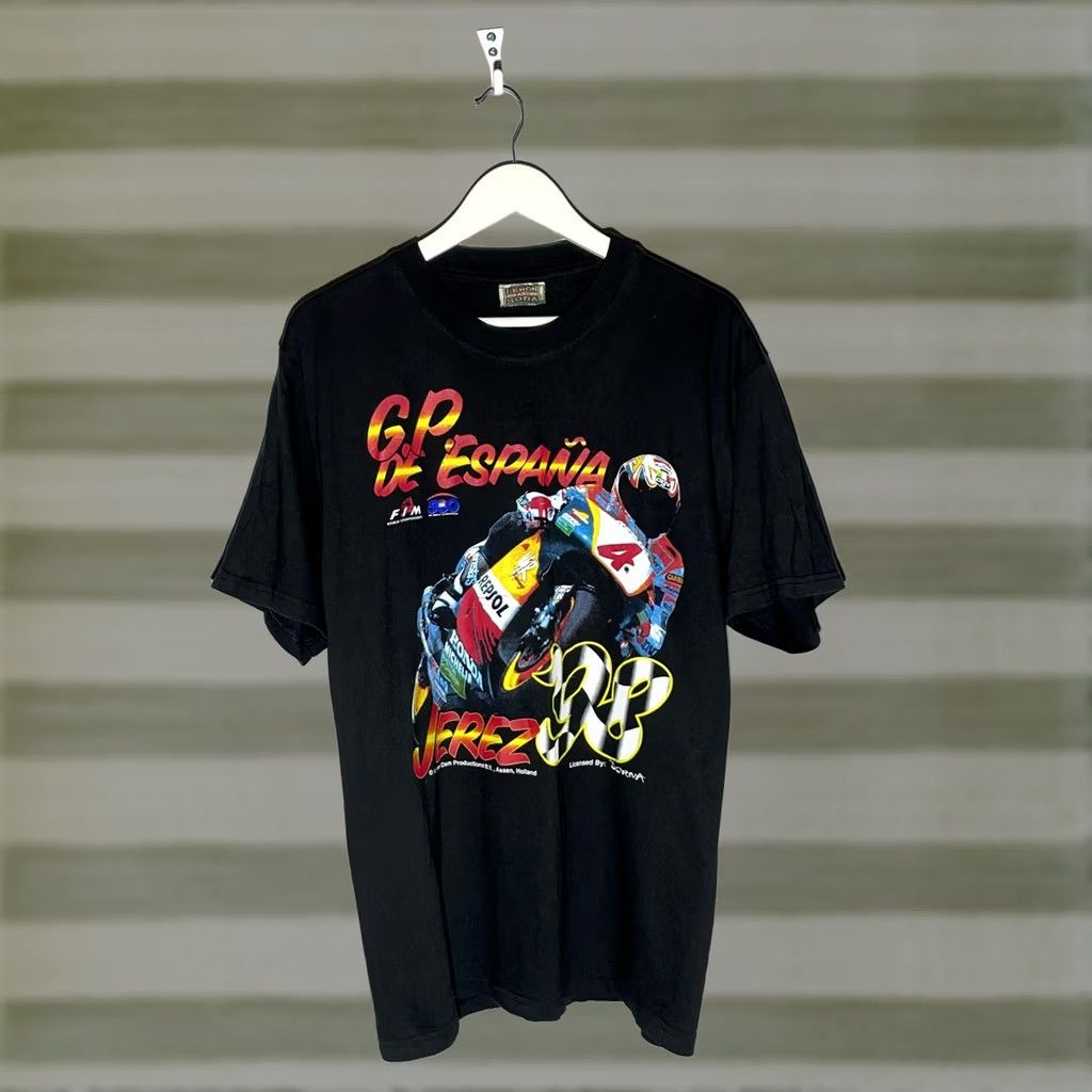 Vintage VINTAGE Grand Prix De Espana Jerez Racing Motorcycle World Champion 1998 T-Shirt Mens Black Cotton Short Sleeve Crew Neck L Regular Logo Size US L / EU 52-54 / 3 - 1 Thumbnail