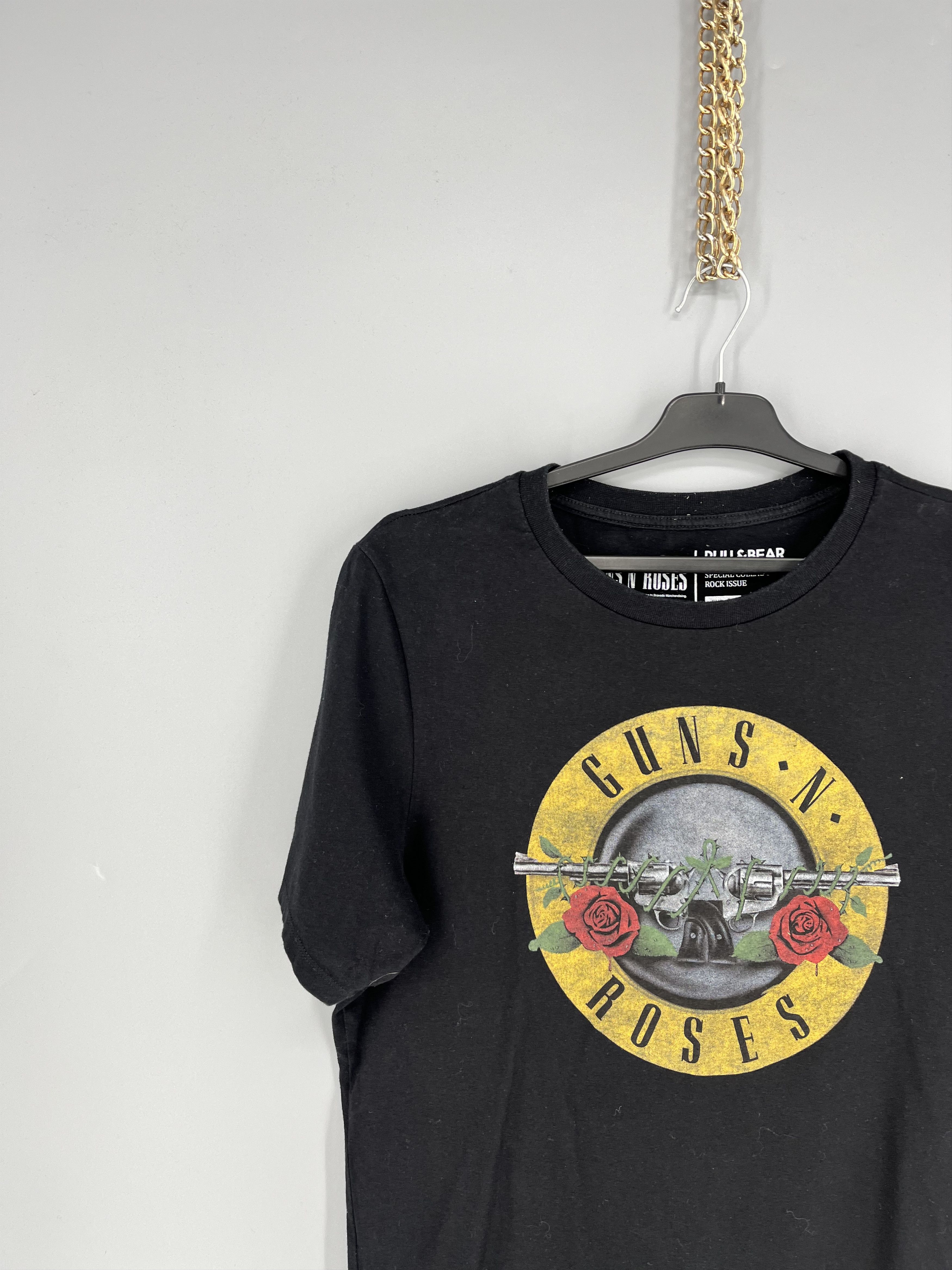 Band Tees Vintage Guns N’ Roses 🌹 Big Logo Official Merchd T-Shirt Size US M / EU 48-50 / 2 - 4 Thumbnail