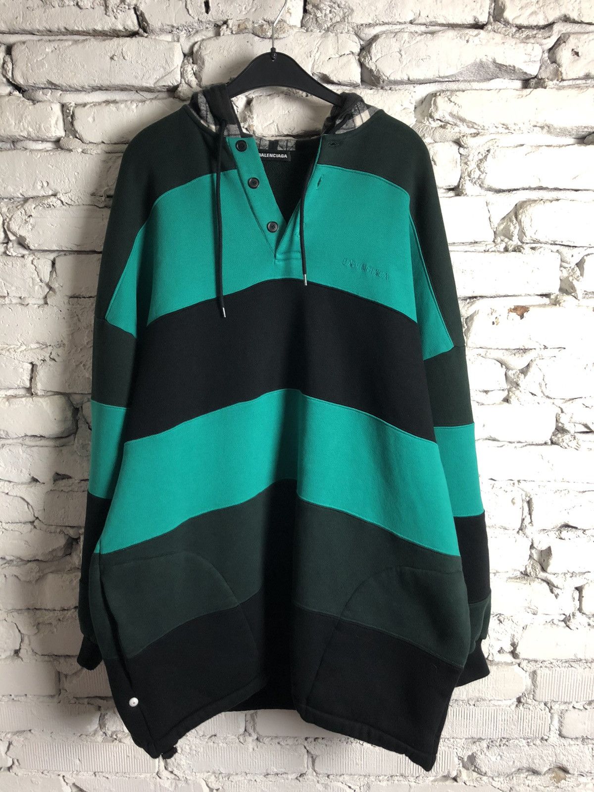 Balenciaga × Designer $1290 Green & Black Stripe Oversized Hoodie Size US M / EU 48-50 / 2 - 1 Thumbnail