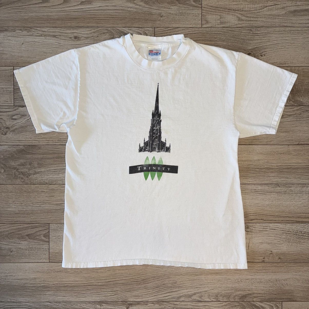 Hanes Trinity Church cathedral tee shirt Size US L / EU 52-54 / 3 - 1 Thumbnail