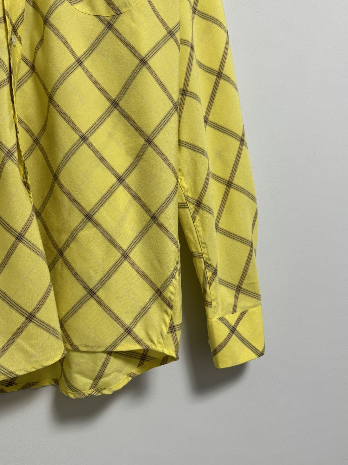Burberry Burberry Button Up T-Shirt yellov Luxury Size US XL / EU 56 / 4 - 3 Thumbnail