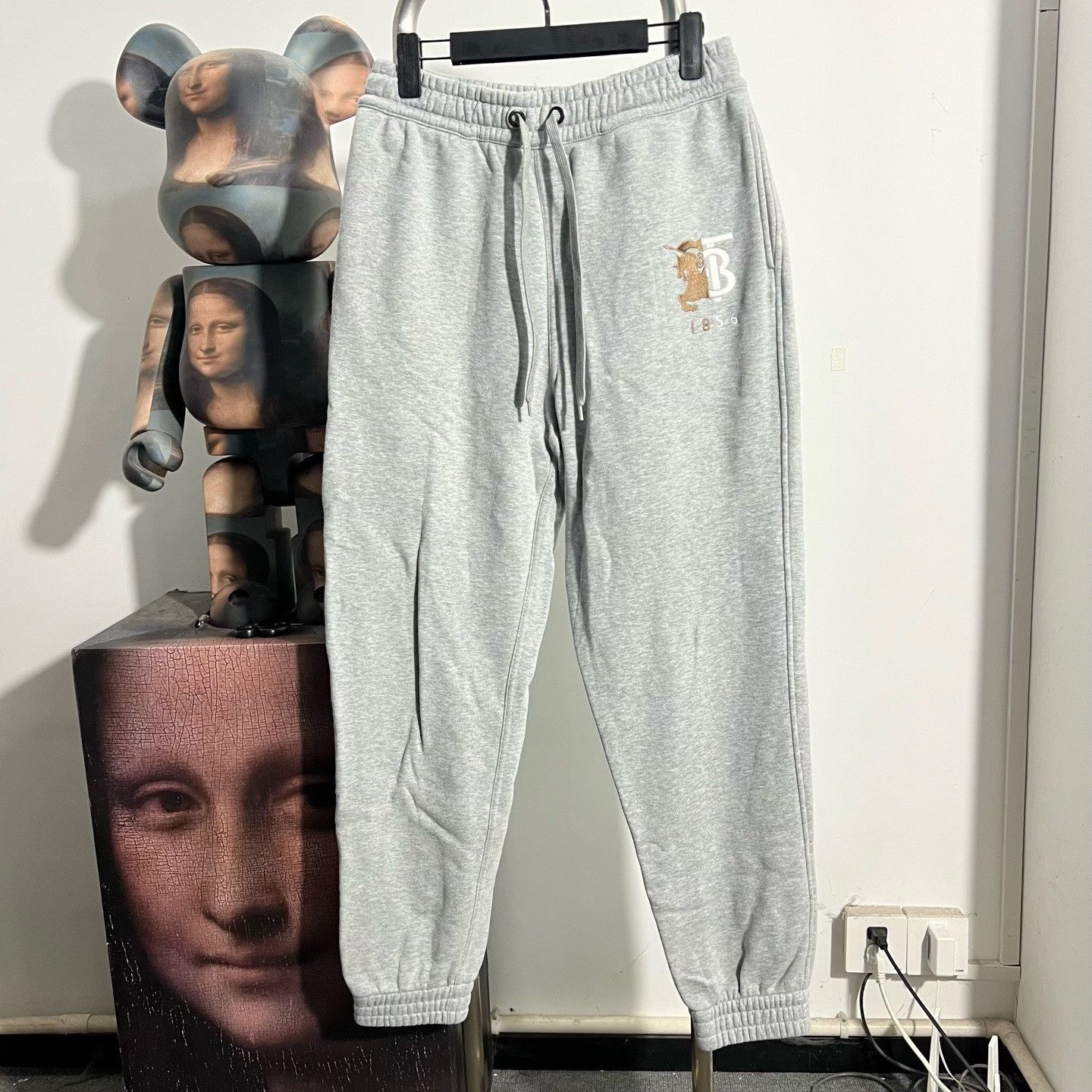 Burberry Burberry Embroidered Casual Pants 30 Men Size US 30 / EU 46 - 1 Thumbnail