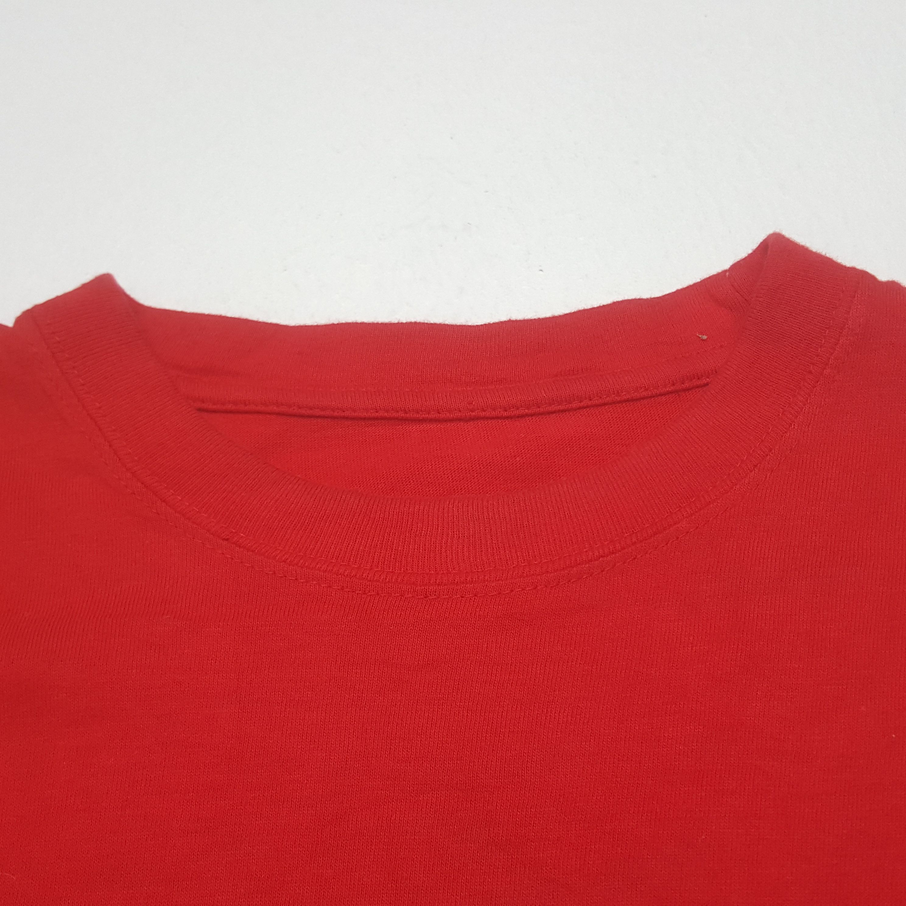 Other Vintage David Beckham Castrol Soccer Player Tshirt C312N31 Size US M / EU 48-50 / 2 - 5 Thumbnail