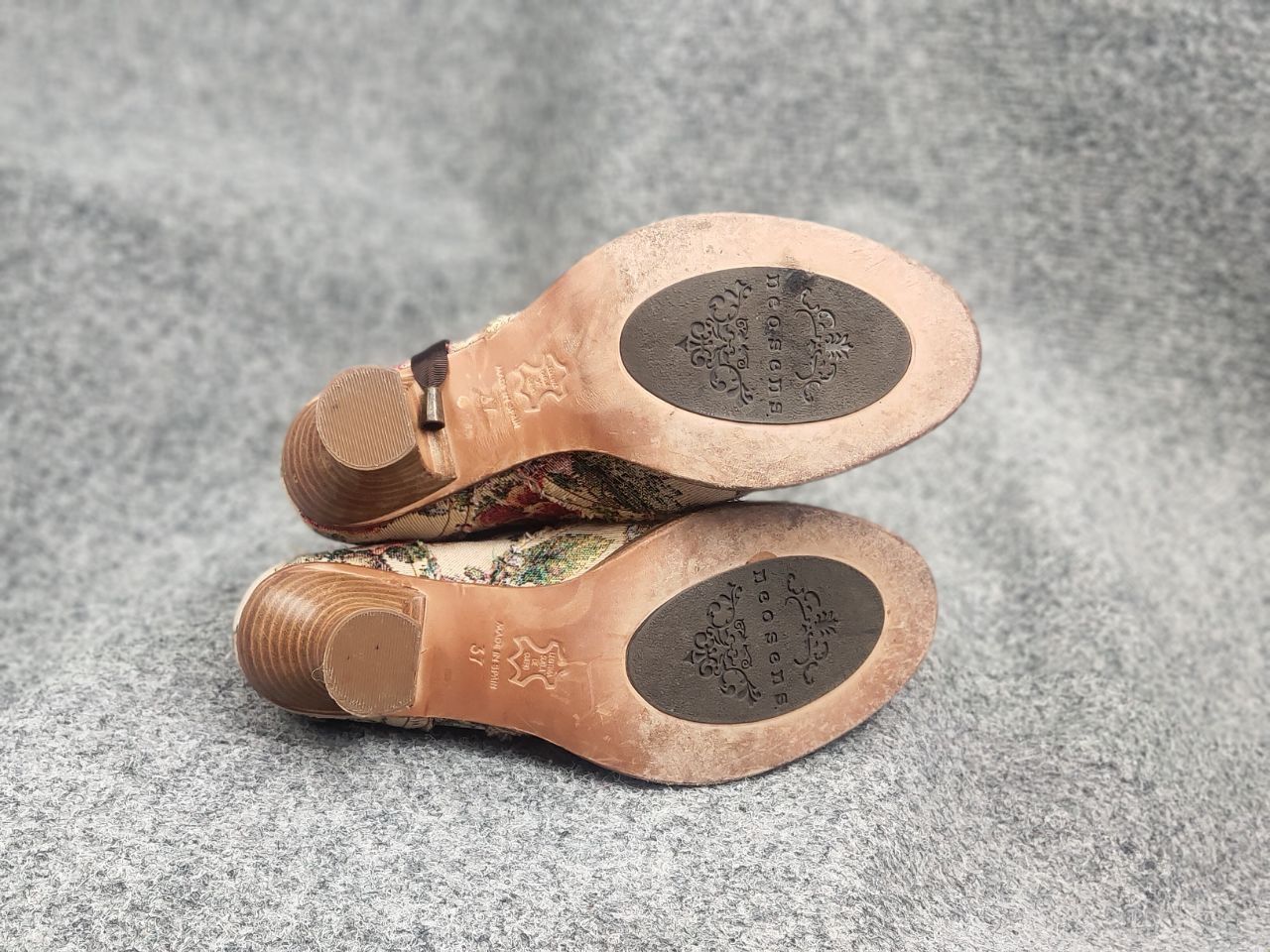 Vintage Neosen Vintage Floral Tapestry Bootie Ankle Shoes baroque Size US 7 / IT 37 - 11 Thumbnail