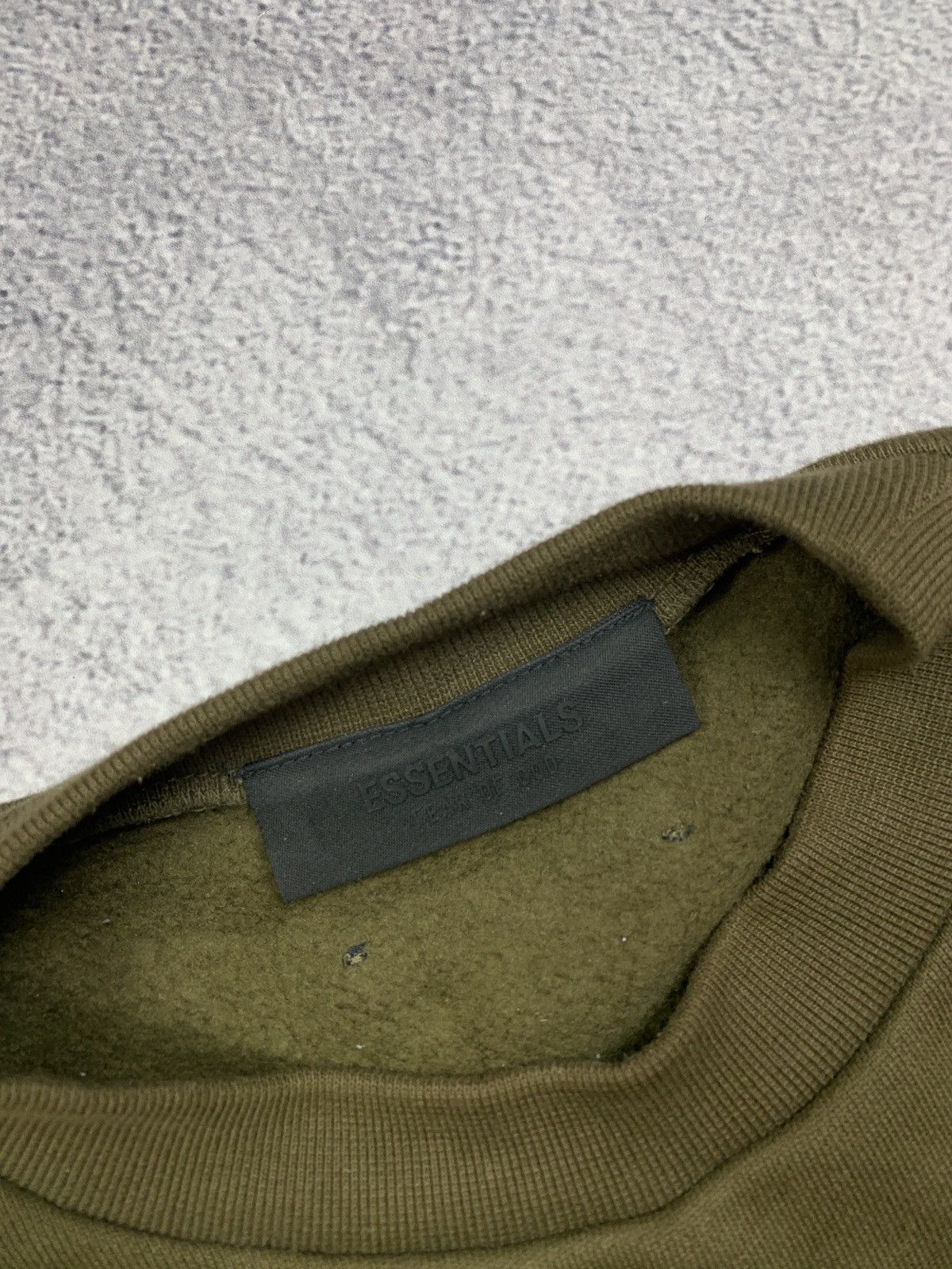 Fear of God Essentials Fear of God Olive Crewneck 1977 Sweatshirt M Size US M / EU 48-50 / 2 - 6 Thumbnail