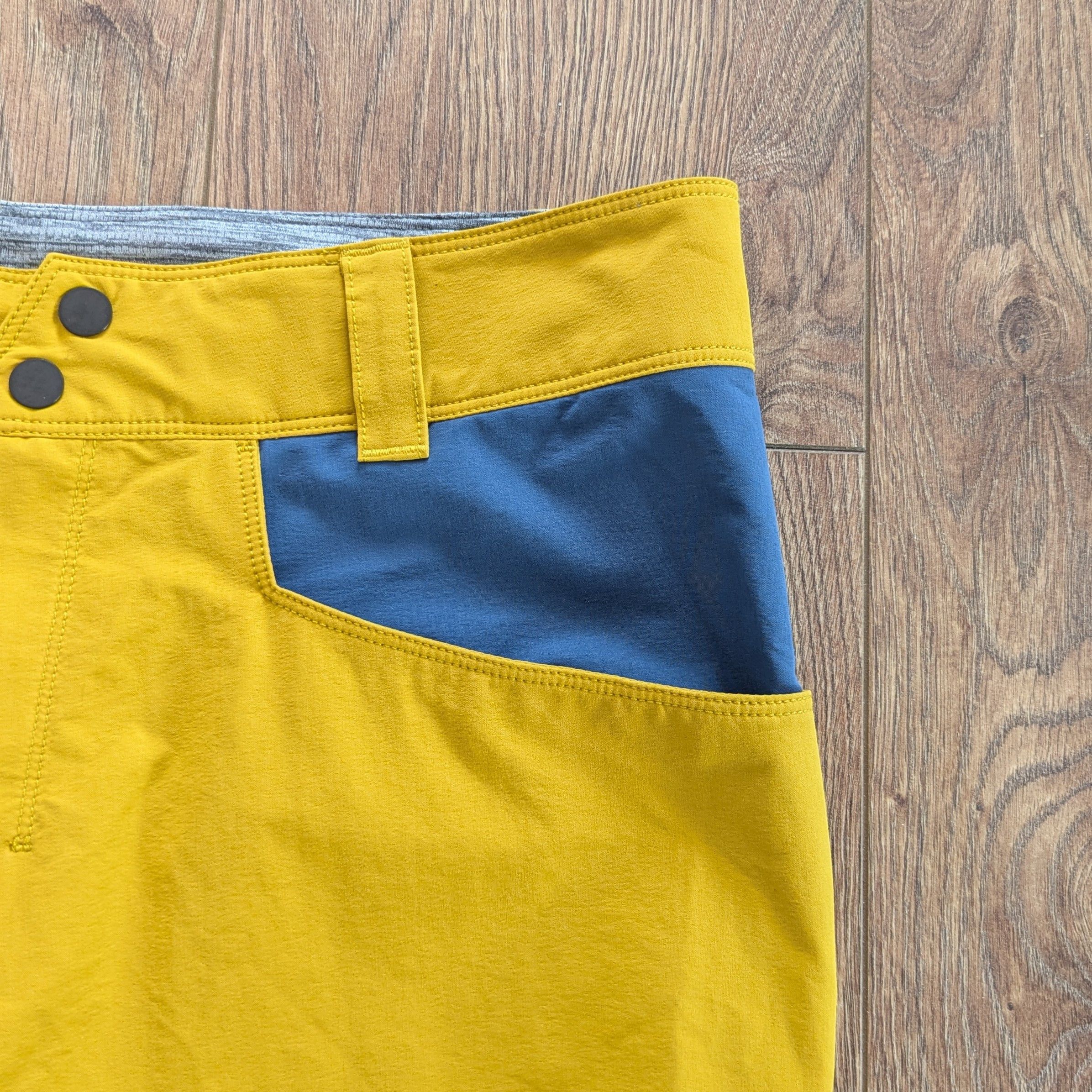 ORTOVOX ORTOVOX Pelmo Pants Size M Yellow Outdoor Trekking Hiking Size US 34 / EU 50 - 4 Thumbnail