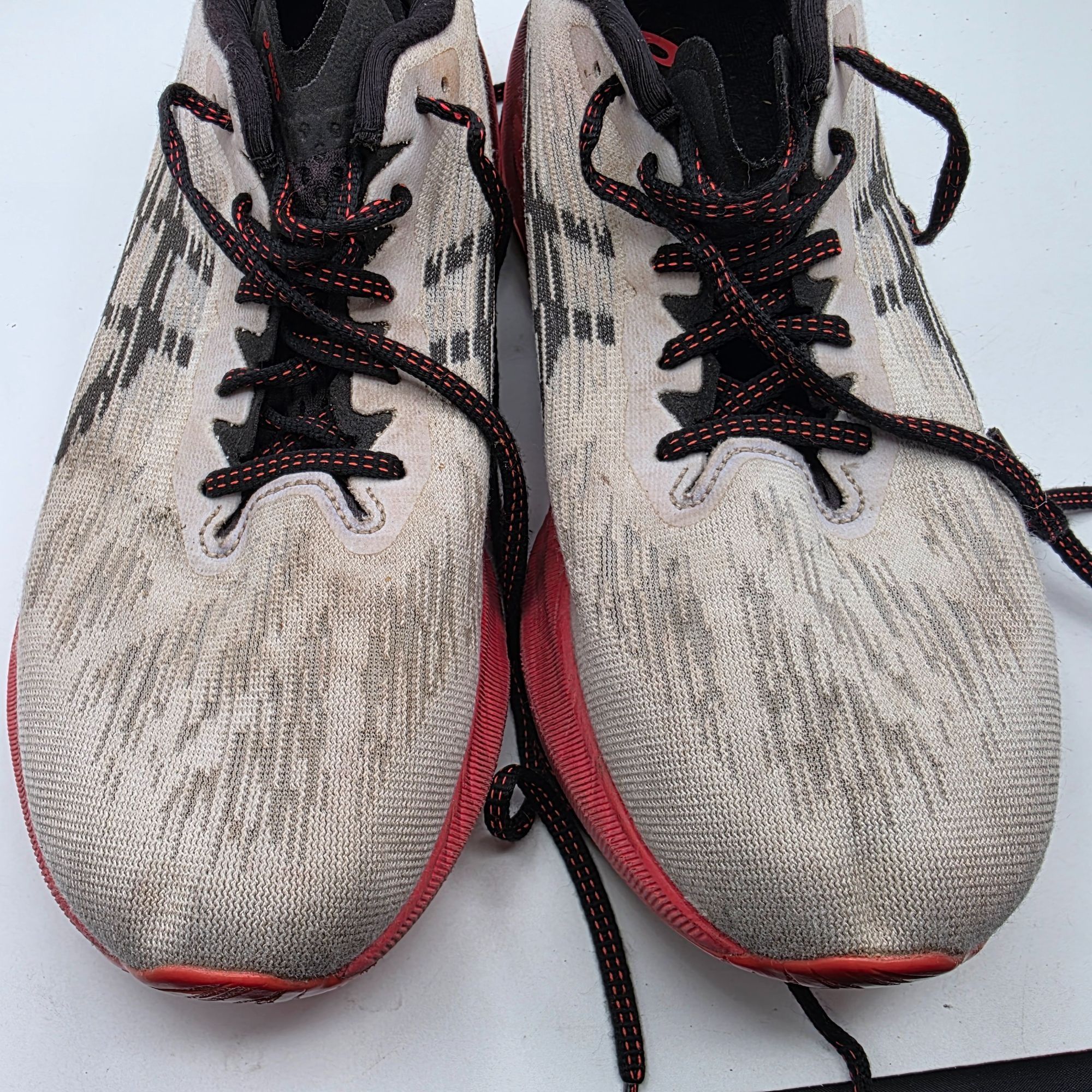 Asics Asics Novablast 3 Mens Size 9 Running Shoes Black Red Lightw Size US 9 / EU 42 - 9 Thumbnail