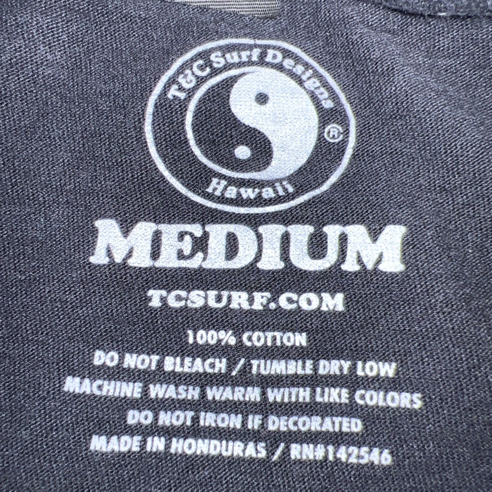 4SDESIGNS T&C Surf Designs North Shore Hawaii Bridges Ying Yang Logo Shirt Mens M Black Short Sleeve Graphic Print Vintage No N/A Size US M / EU 48-50 / 2 - 5 Thumbnail