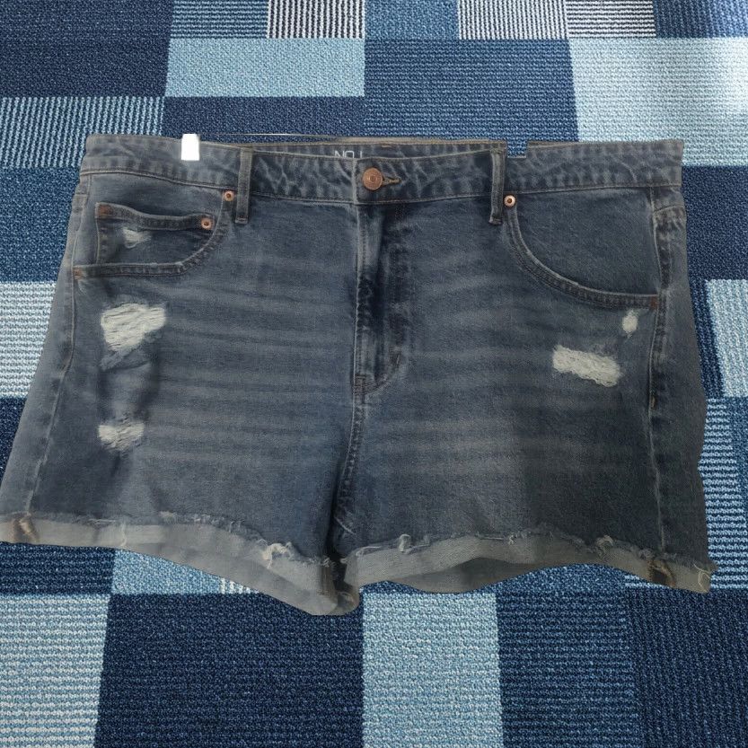 Vintage **No Boundaries Women's High Rise Blue Denim Shorts Size 19** User: No Boundaries Women's High Rise Blue Denim Shorts Size 19 Size 40" / US 18 - 1 Thumbnail