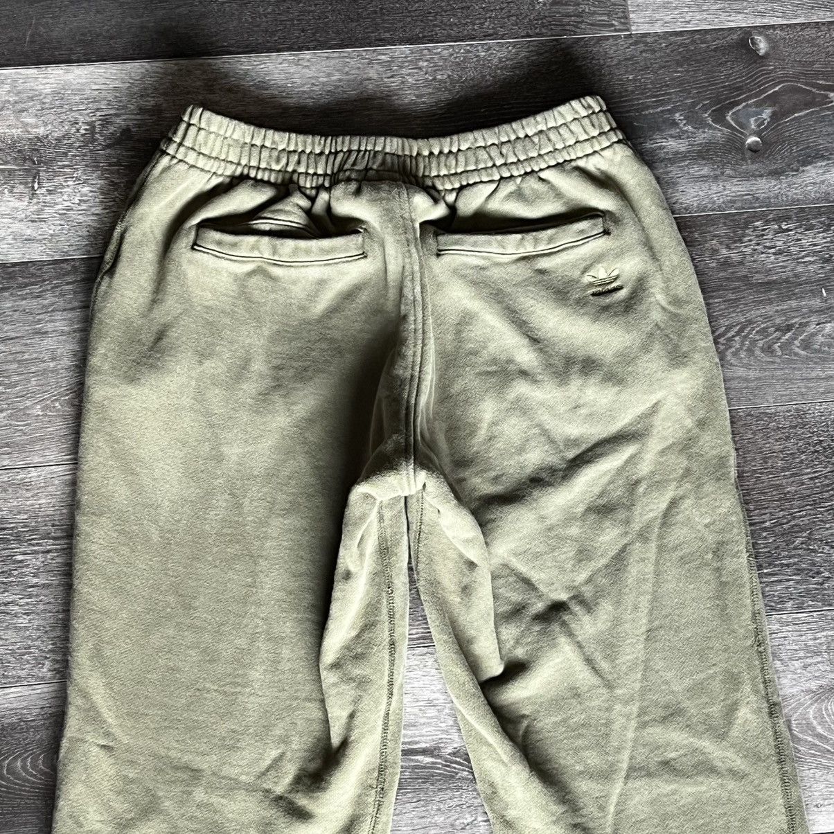 Humanrace Adidas x Humanrace Pharrell Williams Olive Khaki Sweatpants Size US 32 / EU 48 - 3 Thumbnail