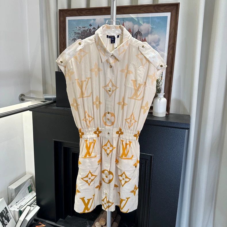 Louis Vuitton Louis Vuitton Sleeveless Graduated Dress Size XS / US 0-2 / IT 36-38 - 1 Thumbnail
