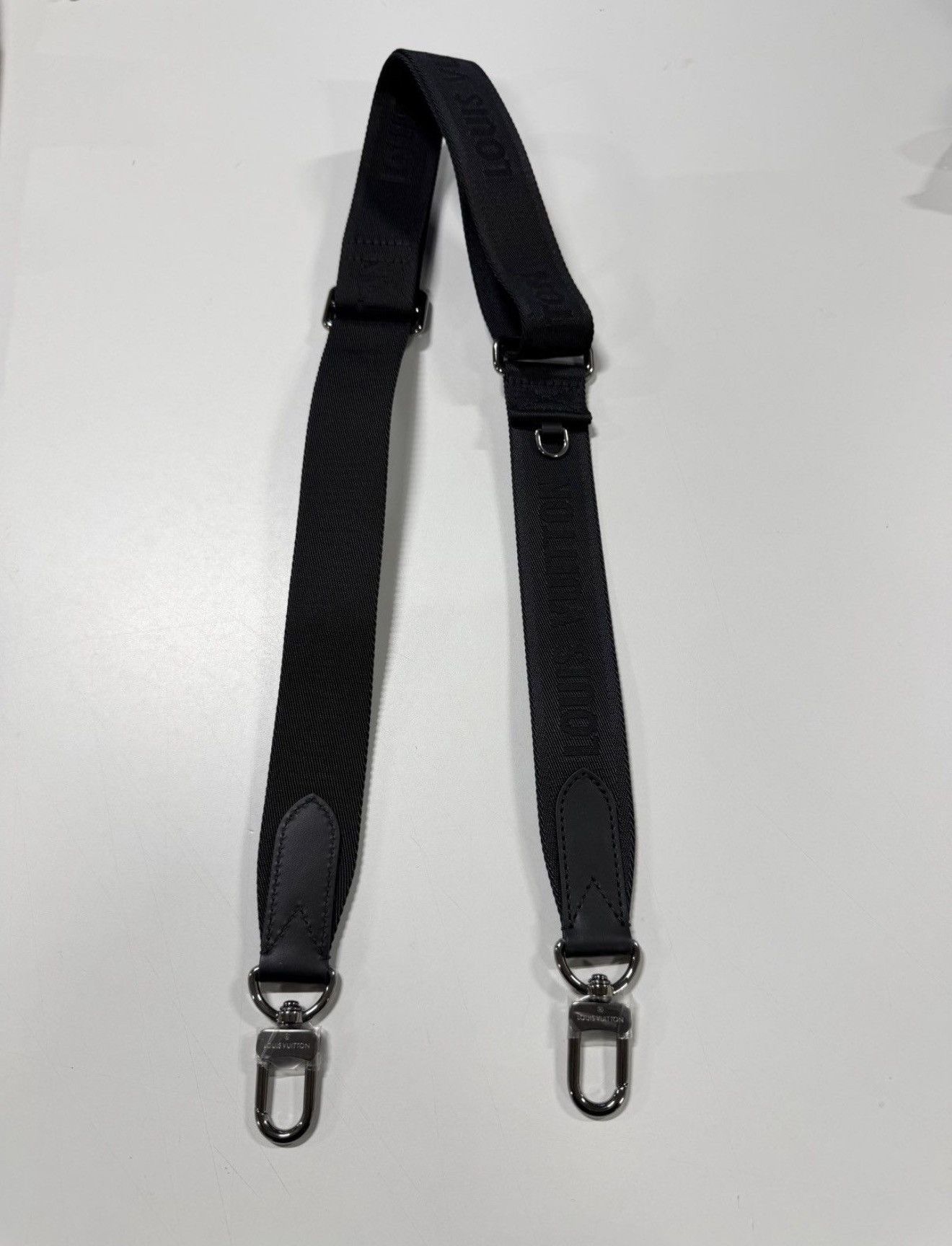 Louis Vuitton Louis Vuitton Shoulder Strap NEW 750$ Size ONE SIZE - 1 Thumbnail