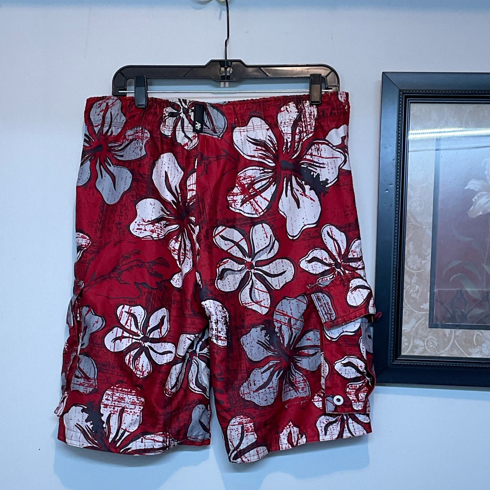 Aeropostale Aeropostale Swim Trunks Mens Small Red White Floral Size US 32 / EU 48 - 14 Thumbnail