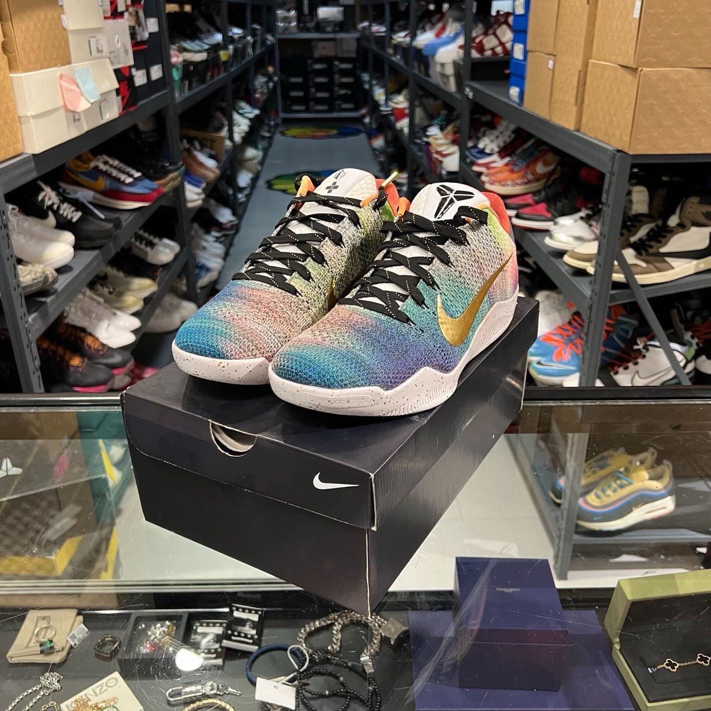 Nike Nike Multi Lowtop Sneakers 10.5 Men Size US 10.5 / EU 43-44 - 1 Thumbnail