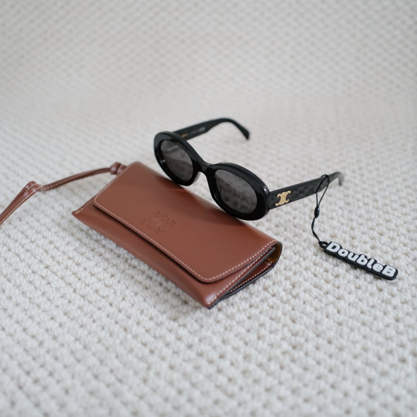Celine Celine Oval Sunglasses 'Black' CL40194U-01A Size ONE SIZE - 1 Thumbnail