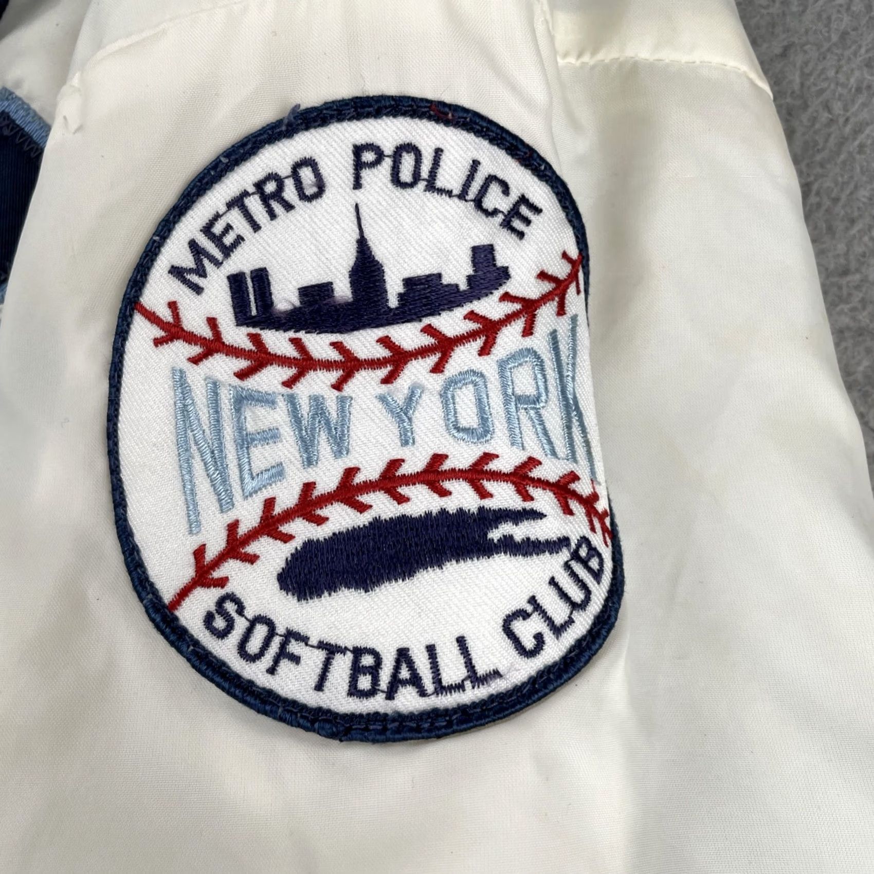 Sea New York VINTAGE New York Police Softball Club Jacket Bomber 2XL Men White 80s 90s NY NYC USA Size US XXL / EU 58 / 5 - 5 Thumbnail