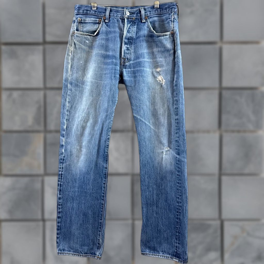 Levi's Levi's 501 Jeans Men 32x30 Blue Pant Button Fly Faded Thrash Repaired (Tag33x32) Size US 33 - 1 Thumbnail
