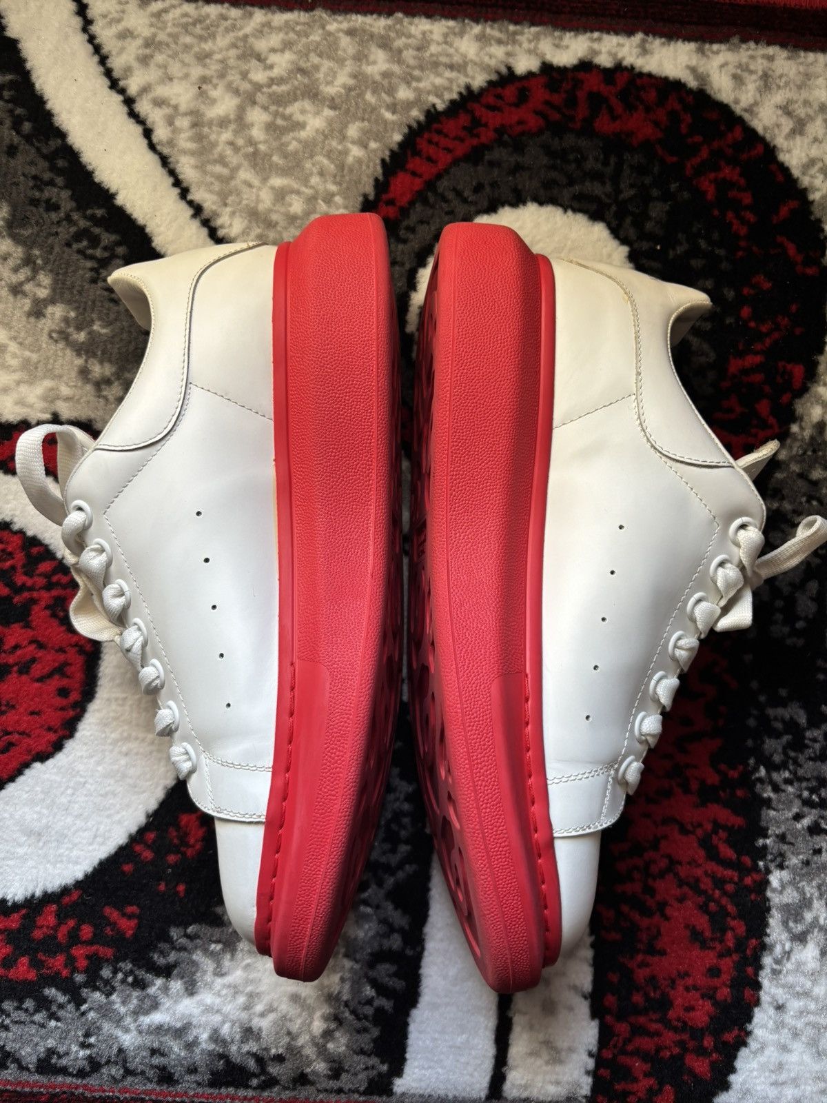 Alexander McQueen Alexander McQueen oversized sneaker Size US 10 / EU 43 - 6 Thumbnail