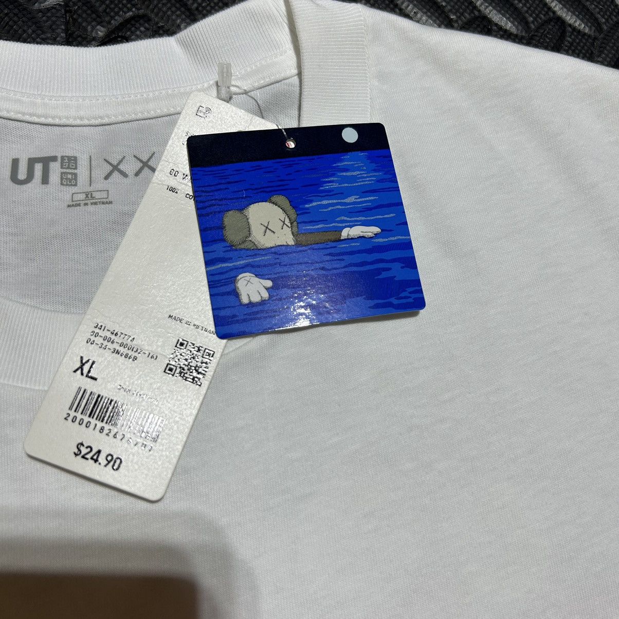 Kaws × Uniqlo KAWS x Uniqlo TShirt Men’s Size XL Companion White Pink NEW Size US XL / EU 56 / 4 - 5 Thumbnail