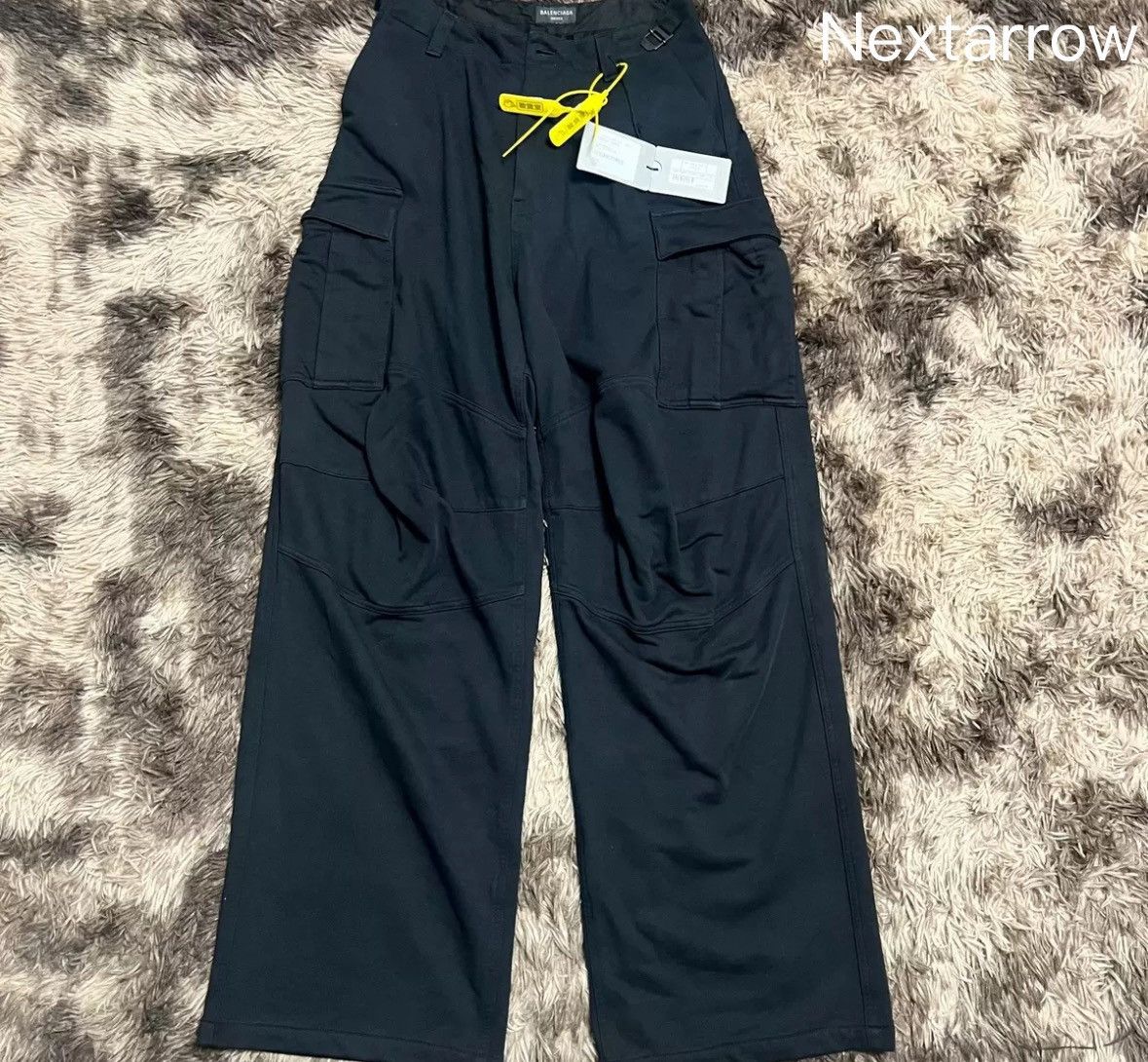パンツ BALENCIAGA cut-up cargo pants 0400021888976_BLACK?wid=600&