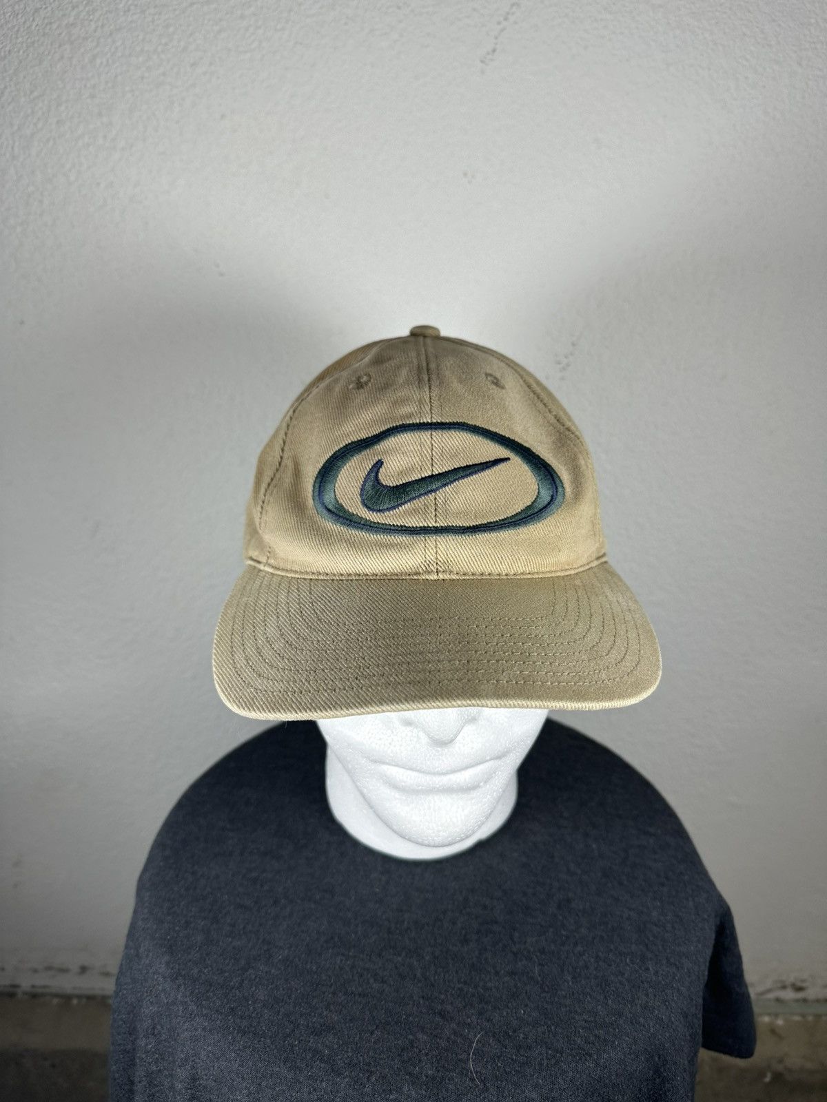 Nike 90s Nike embroidered brown hat Size ONE SIZE - 3 Thumbnail
