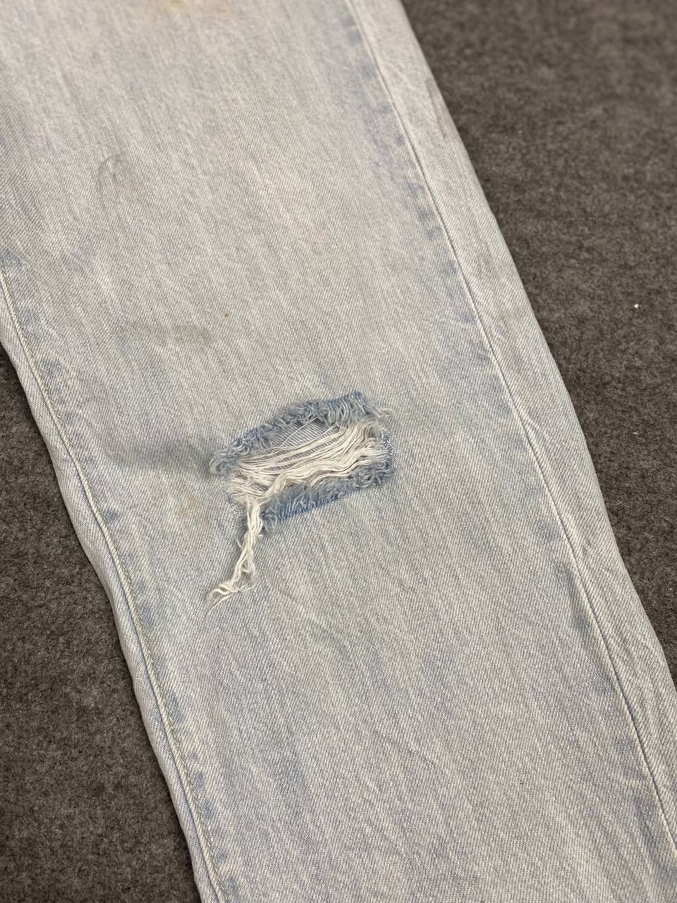 Japanese Brand uniqlo lightwash distressed denim Size US 32 / EU 48 - 10 Thumbnail