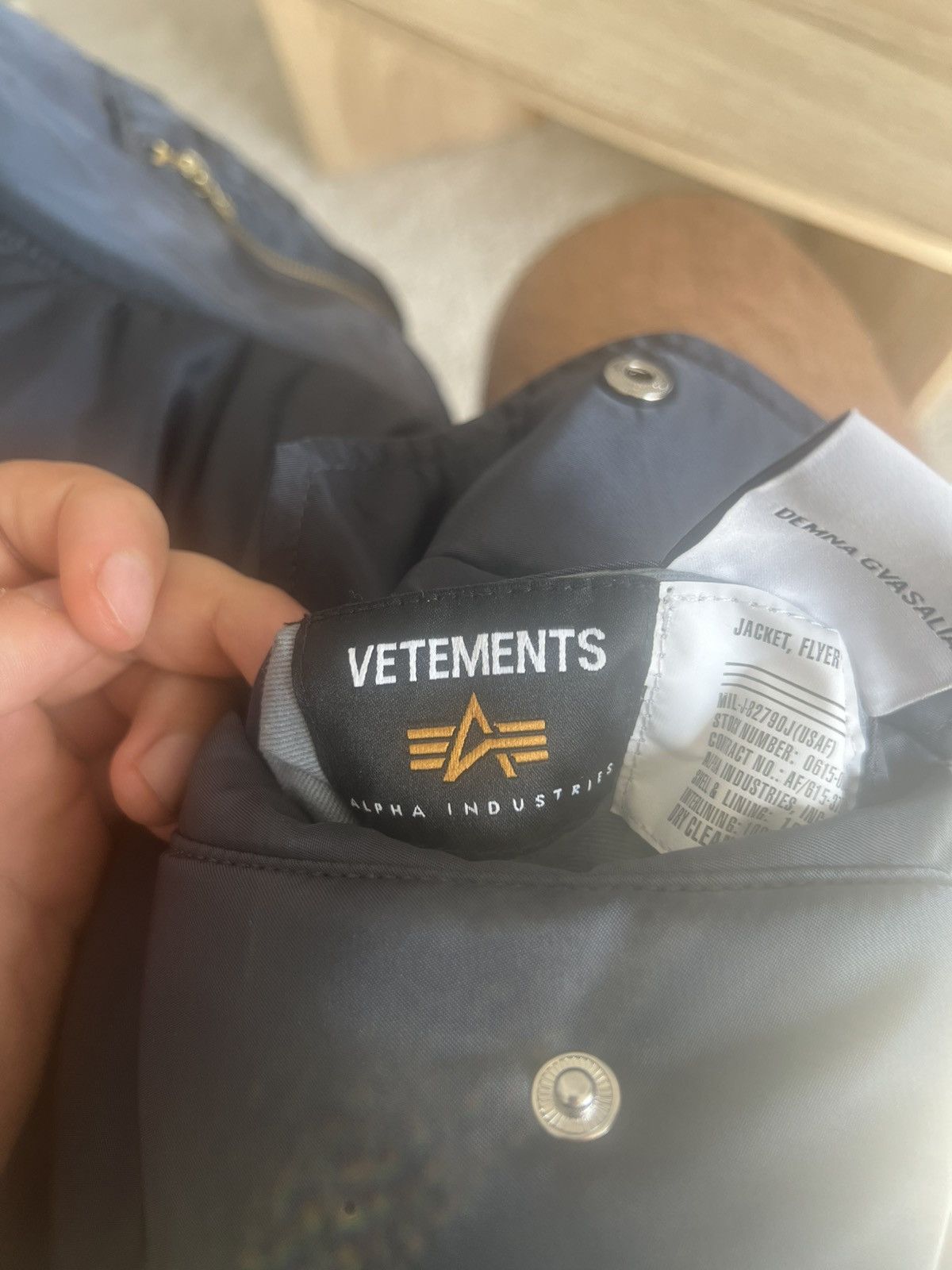 Alpha Industries × Vetements Vetements x Alpha SS18 reversible emoji bomber Size US XS / EU 42 / 0 - 9 Thumbnail