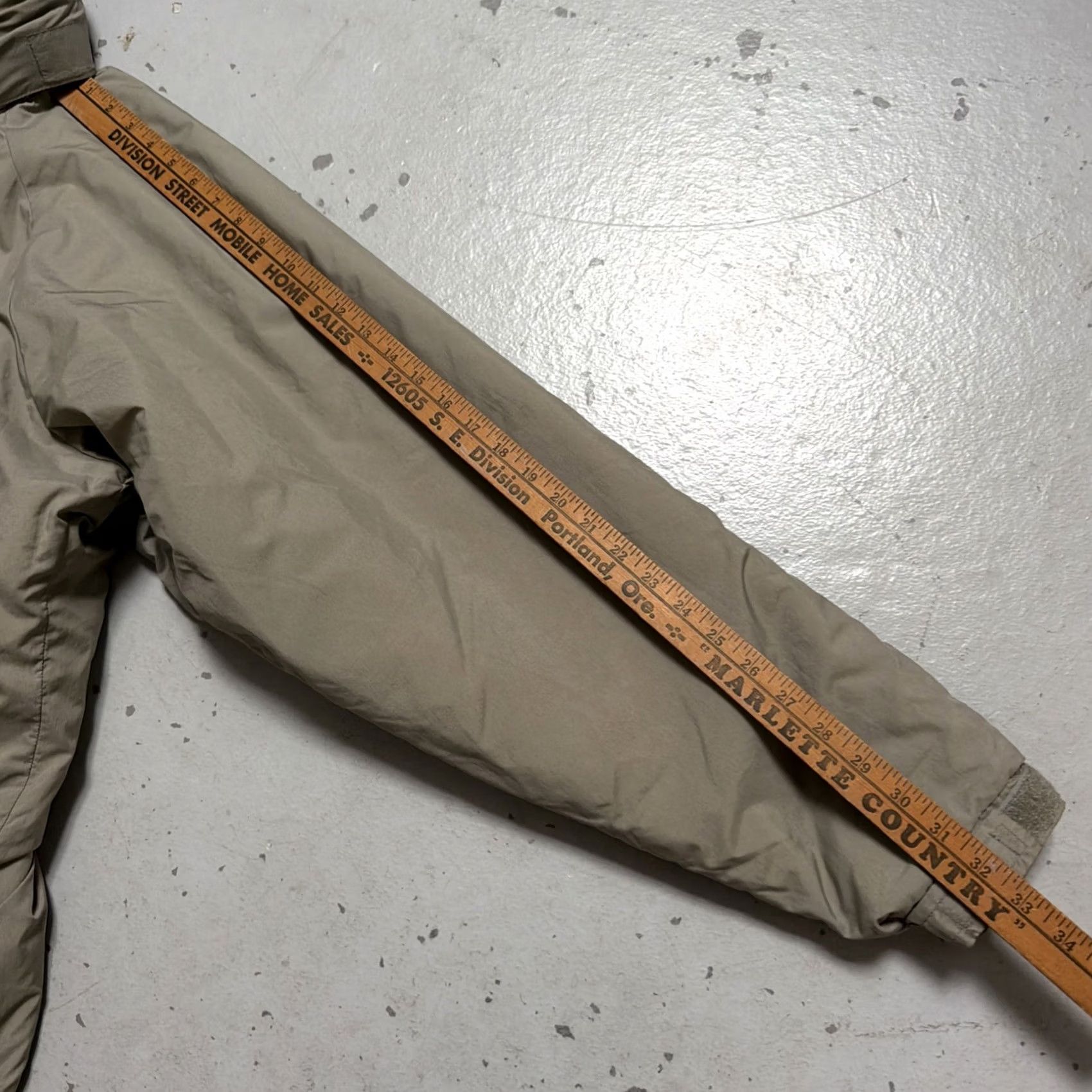 Wild Things Wild Things Extreme Cold Weather Parka Jacket ECWCS Primaloft Made USA M-Long Jacket Parka Military Army Tactical Insulated Unisex Adults Gray XS? Size US M / EU 48-50 / 2 - 6 Thumbnail