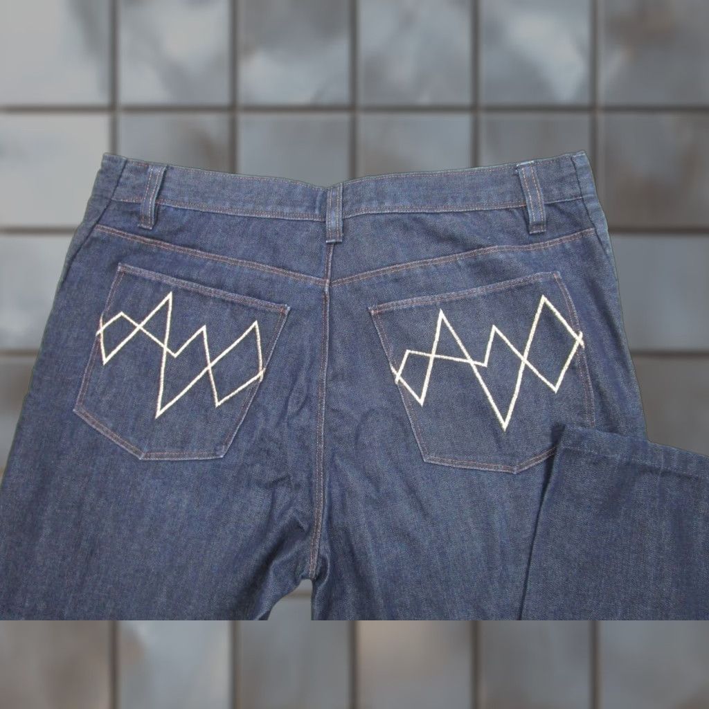 Armani Exchange VINTAGE Armani Exchange Jeans Women's 6 Blue Raw Denim 5-Pocket Embroidered W/ Pockets 2000s Y2K Straight Rise Mid Waist 30" Inseam 29" Size 28" / US 6 / IT 42 - 1 Thumbnail