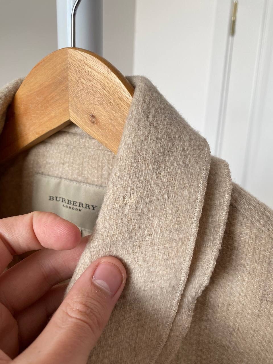 Burberry Burberry Wool & Cashmere Beige Women Blazer Size S Slim Fit Size S / US 4 / IT 40 - 3 Thumbnail