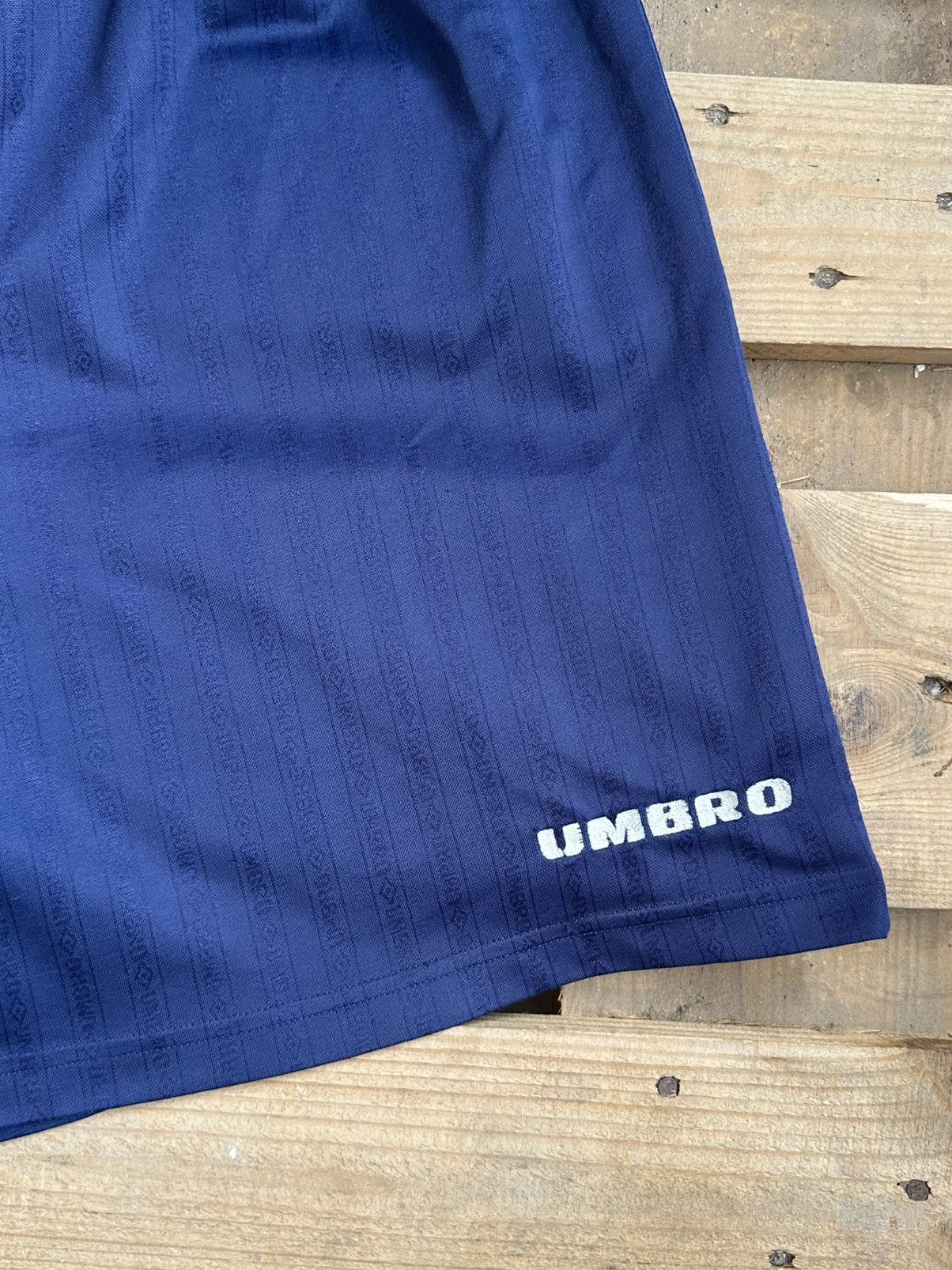Umbro Vintage Umbro Stripped Jersey Shorts Size US 34 / EU 50 - 3 Thumbnail
