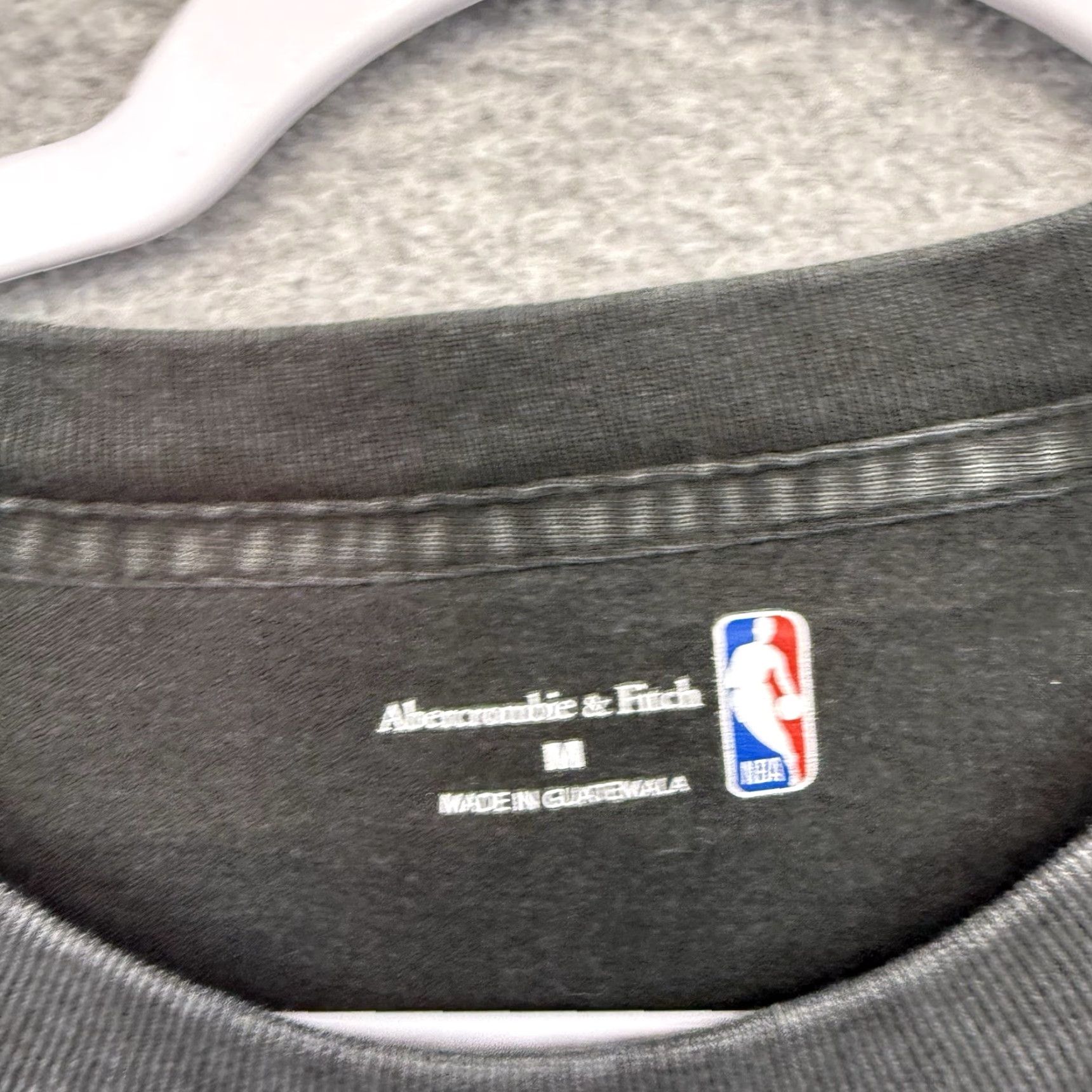 Abercrombie & Fitch Abercrombie & Fitch Men's Phoenix Suns NBA Graphic Tee M Black Crew Neck Short Sleeve Shirt Size US M / EU 48-50 / 2 - 4 Thumbnail