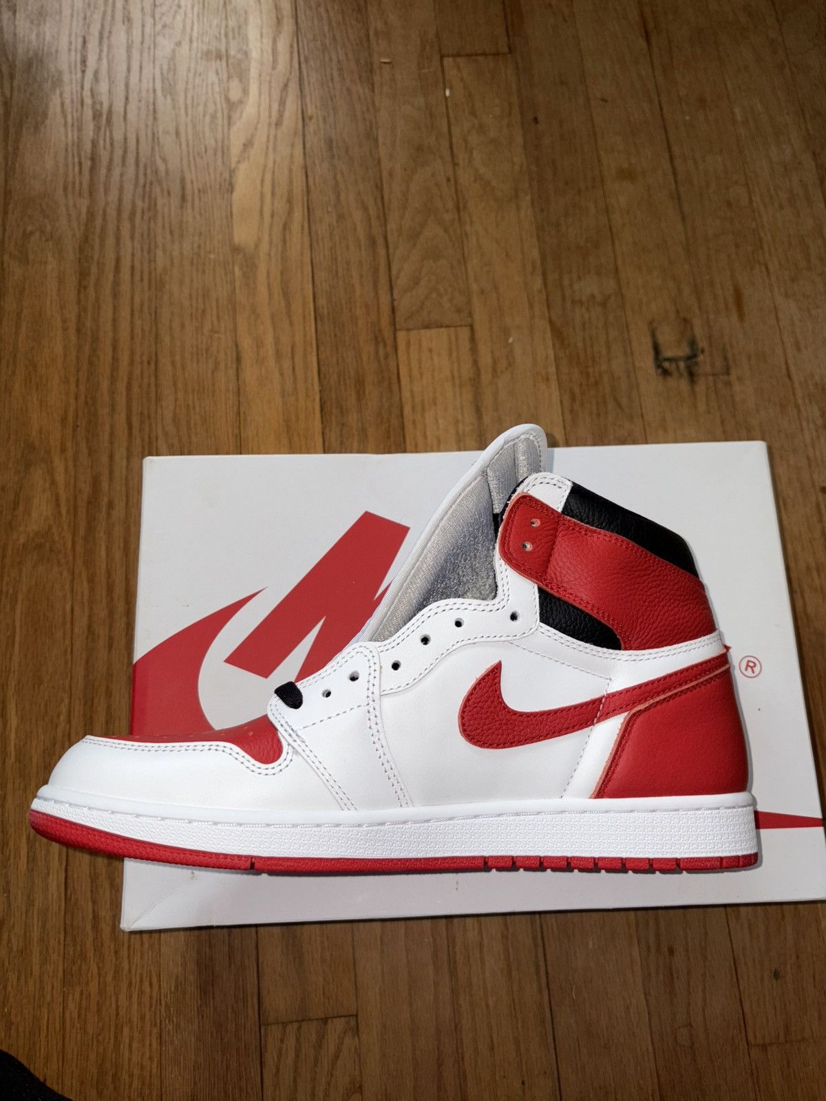 Jordan Brand × Nike Air Jordan 1 Retro High OG Heritage Size US 11.5 / EU 44-45 - 8 Thumbnail