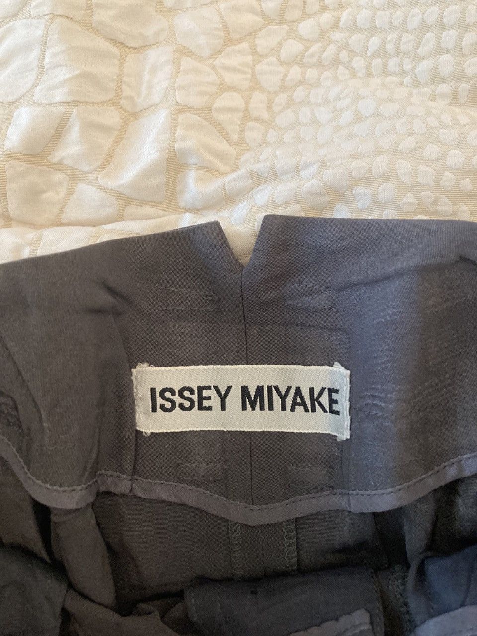Issey Miyake Issey Miyake pleated trousers AW 2005 Size US 26 / EU 42 - 5 Thumbnail
