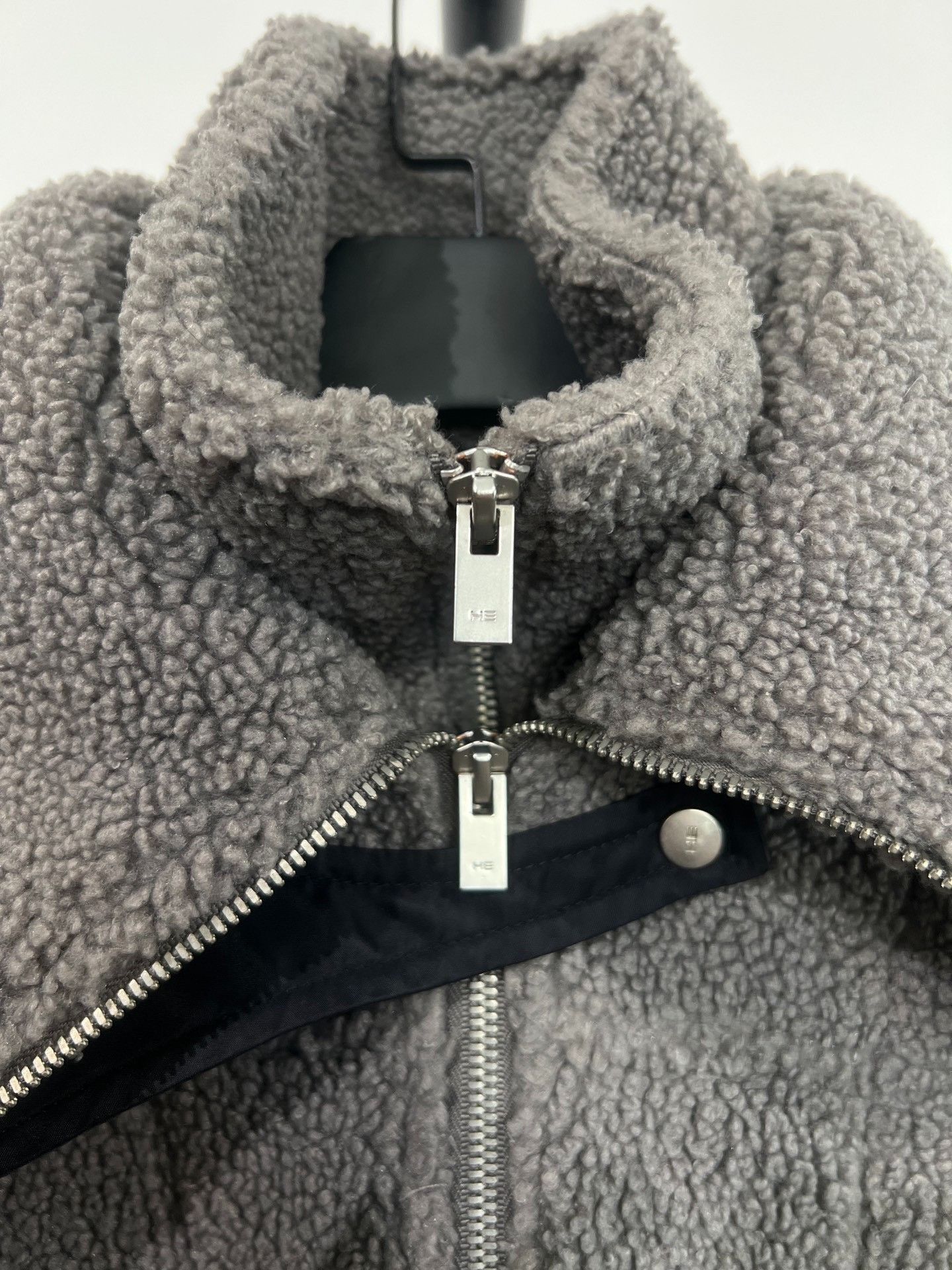 Heliot Emil Techwear Fleece Cropped Jacket in Gray, Men's — image 6 of 6