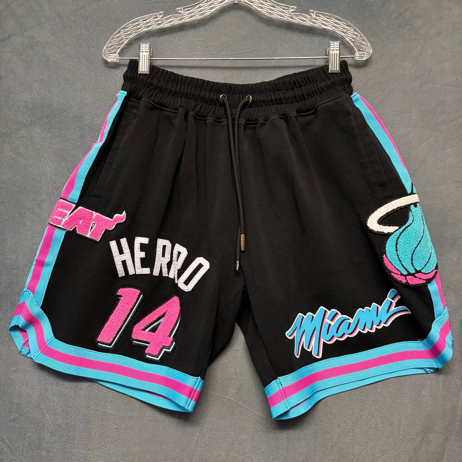 Pro Standard Pro Standard Miami Heat Shorts Tyler Herro 14 Basketball NBA Size US 28 / EU 44 - 1 Thumbnail