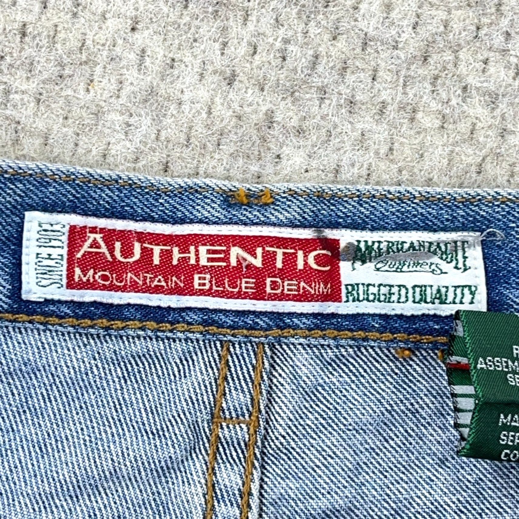 American Eagle Outfitters VINTAGE American Eagle Outfitters Shorts Men 36 Blue Denim Jorts Cut Off Med Wash Bermuda Distressed Pockets Logo 5-Pocket Design Jeans/Denim Size US 36 / EU 52 - 3 Thumbnail