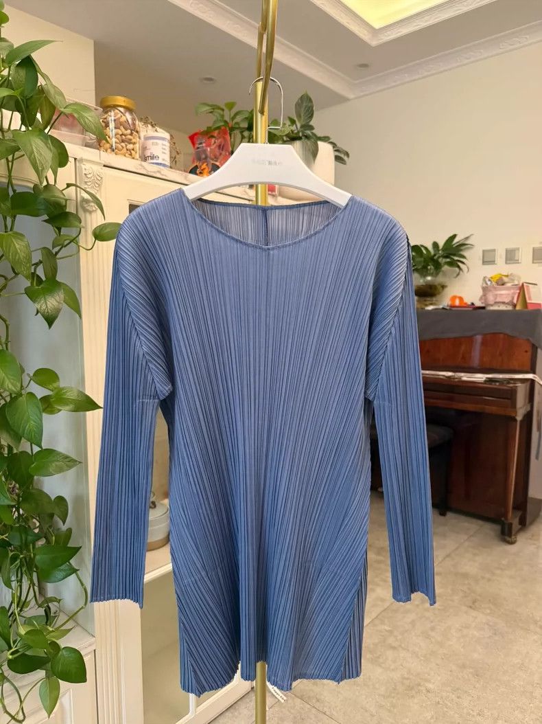 Issey Miyake issey miyake size:3 Haze blue long sleeves 2506-Nextarrow Size XXS / US 00 / IT 34 - 1 Thumbnail