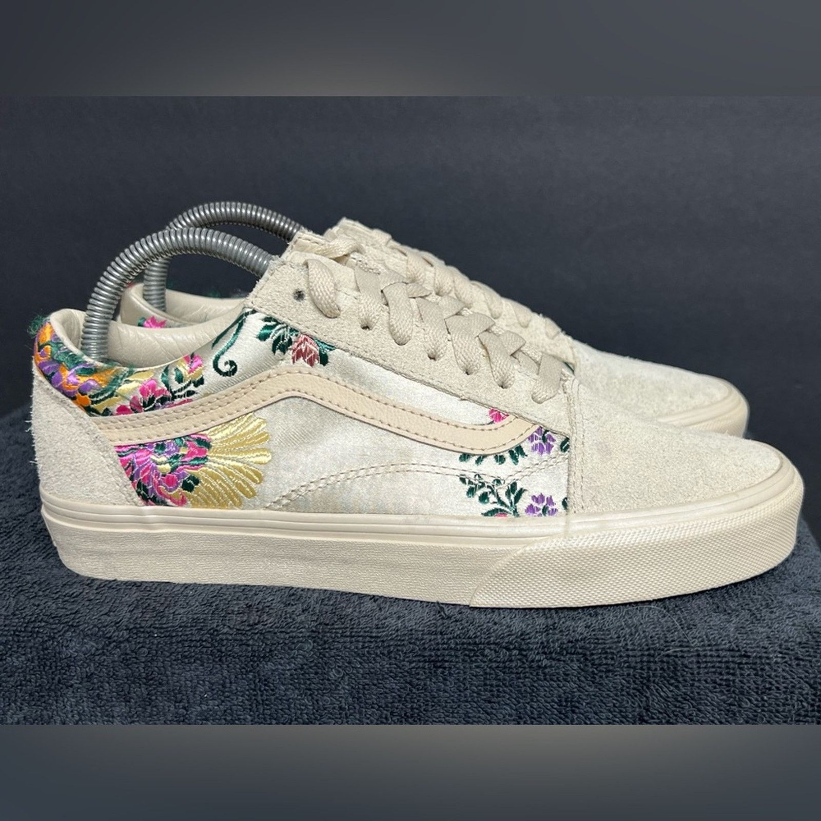 Vans Vans Old Skool Festival Satin Floral Suede Leather Sneaker Size US 8.5 / IT 38.5 - 2 Thumbnail