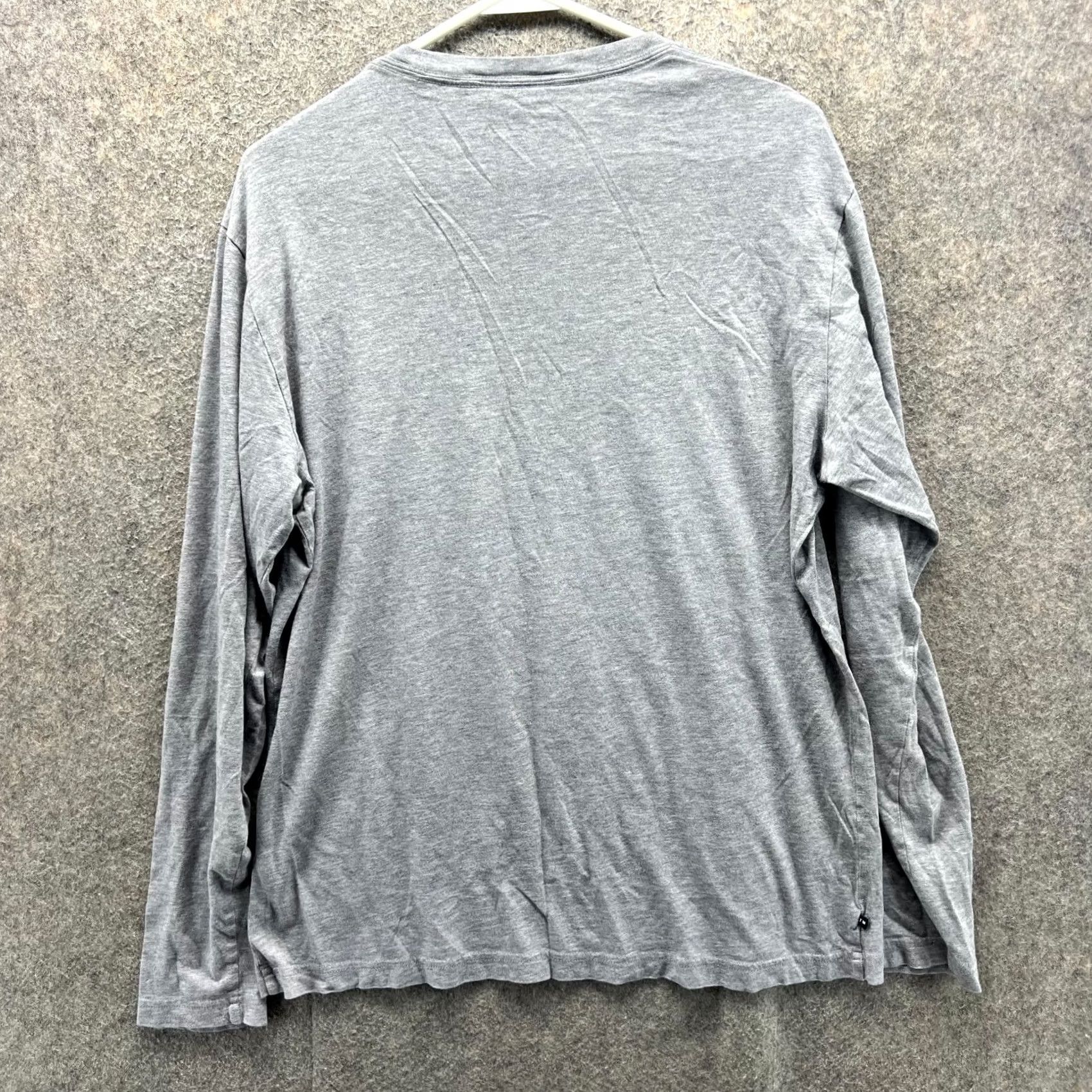 TravisMathew VINTAGE Travis Mathew Shirt Mens Medium Heather Gray Long Sleeve Crewneck Fleece Tee Size US M / EU 48-50 / 2 - 2 Thumbnail