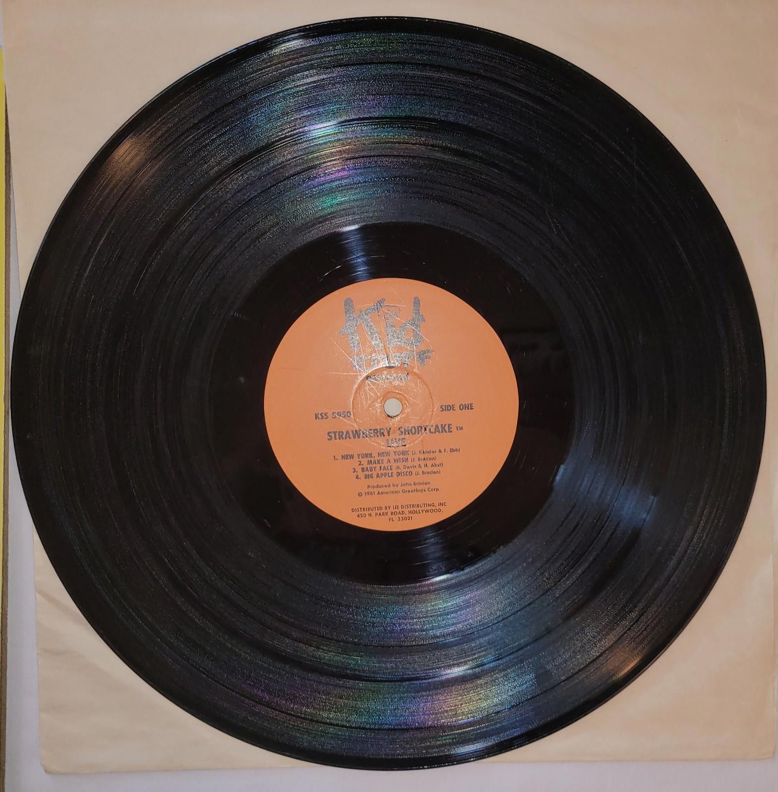 Designer 1980 Strawberry Shortcake Kid Stuff Records vinyl LP Size ONE SIZE - 3 Thumbnail