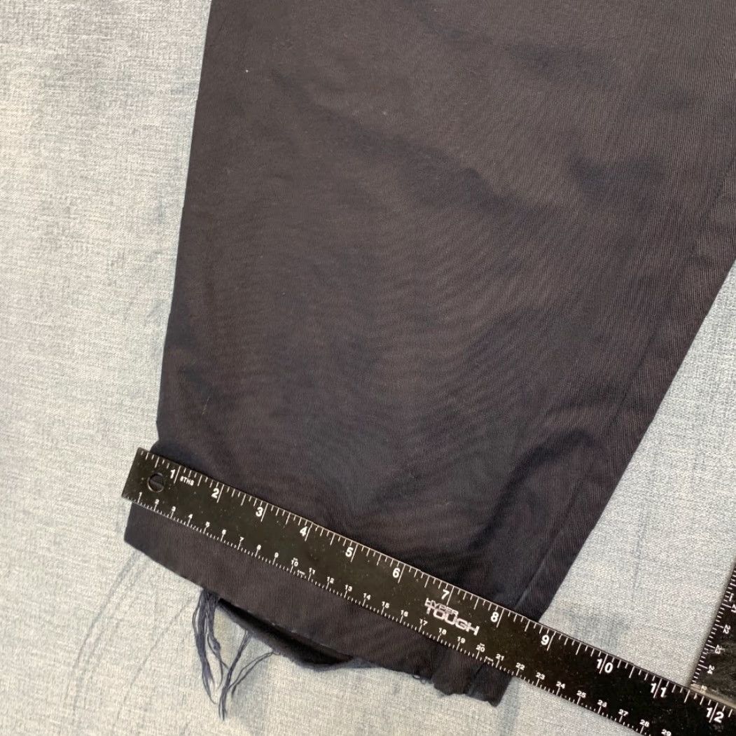 Izod Izod Heritage Chino Pants Men 38x32 Black Cotton Pleated Straight Leg Cuffed Hem Size US 38 / EU 54 - 5 Thumbnail