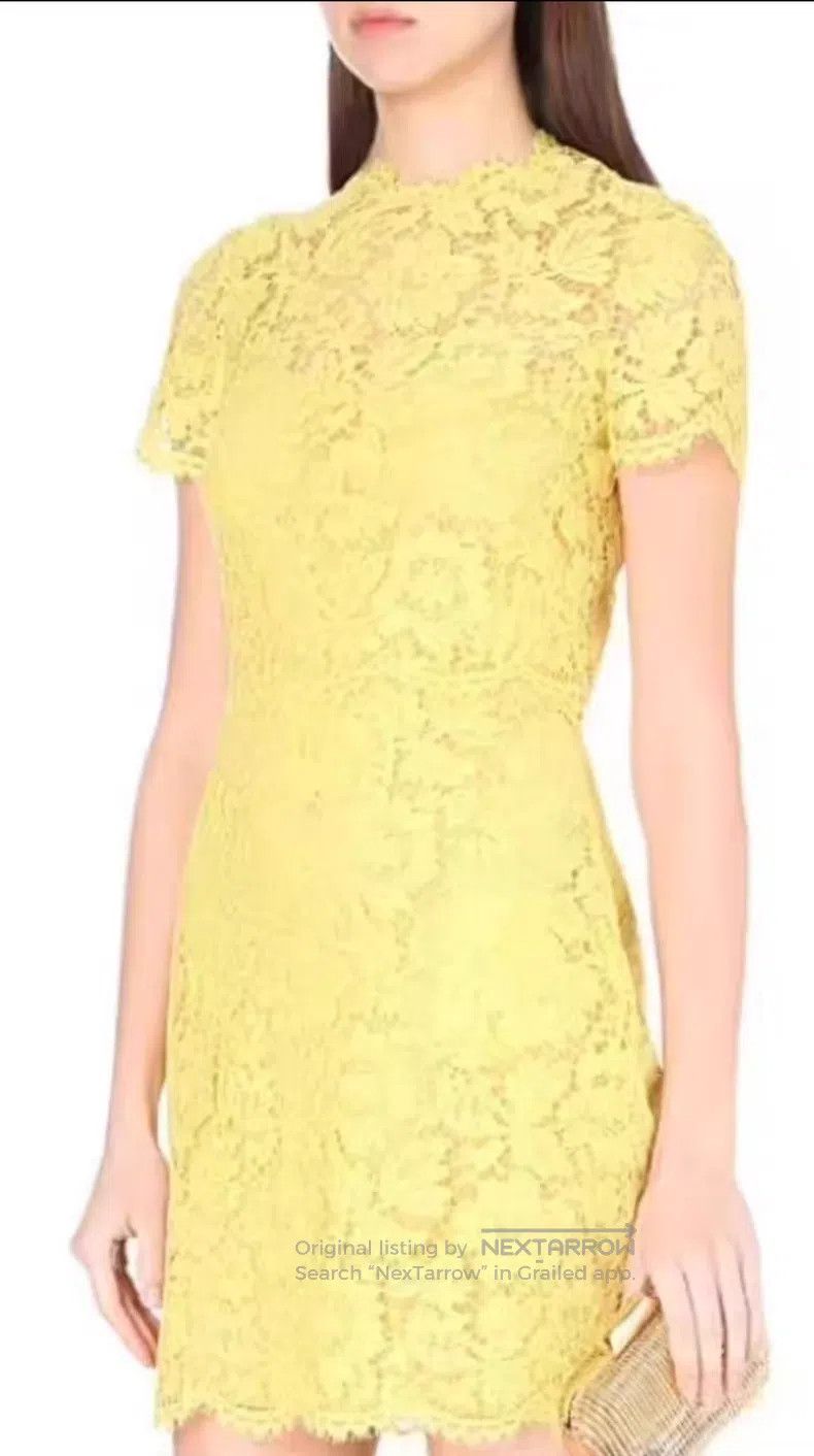 Valentino Valentino Classic lace dress Size S / US 4 / IT 40 - 2 Thumbnail