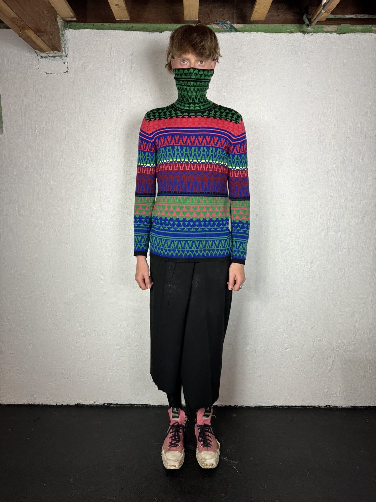 Alexander McQueen Alexander McQueen Turtle neck / mask sweater Size US M / EU 48-50 / 2 - 1 Thumbnail