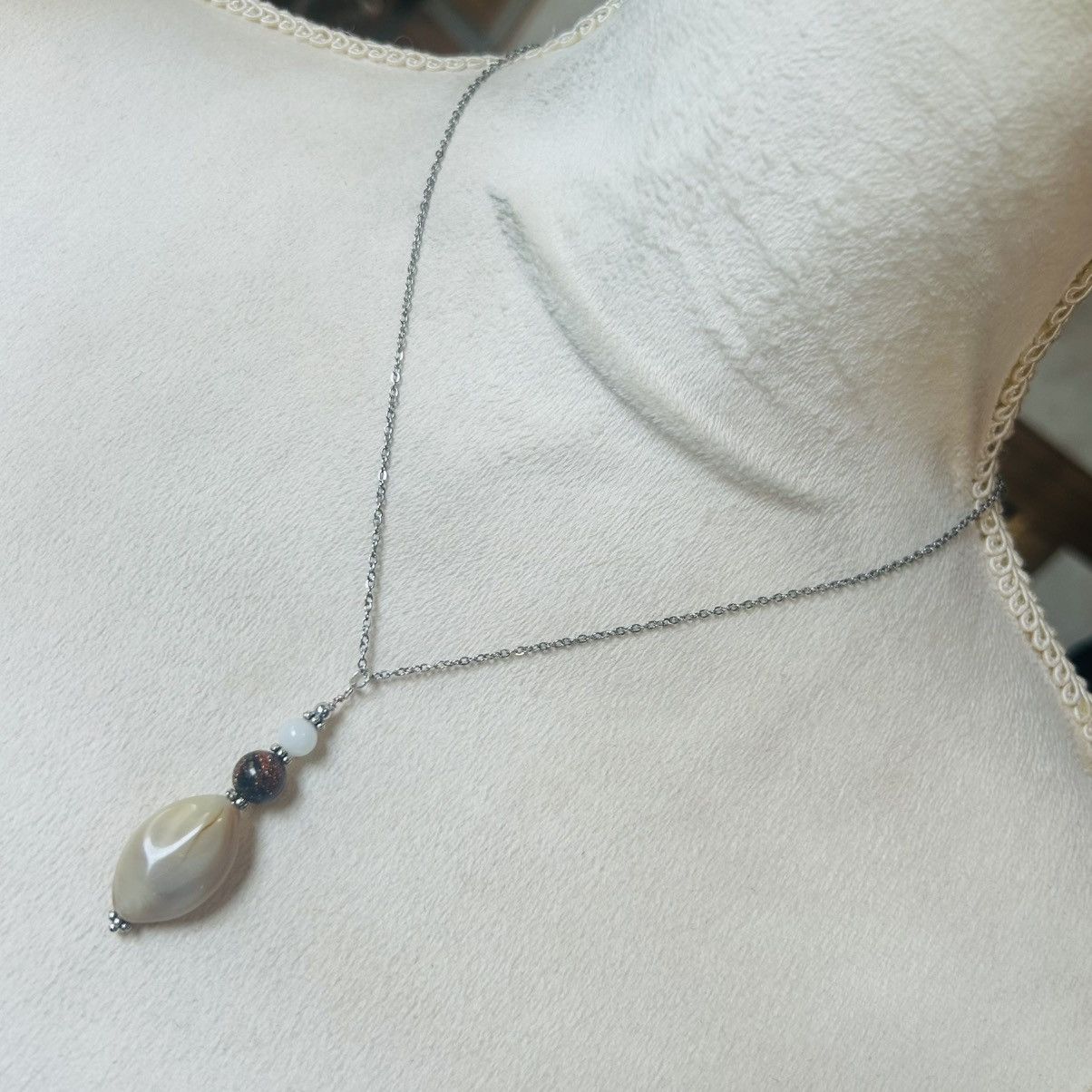 Handmade Handcrafted vintage goldstone beaded pendant necklace Size ONE SIZE - 2 Thumbnail
