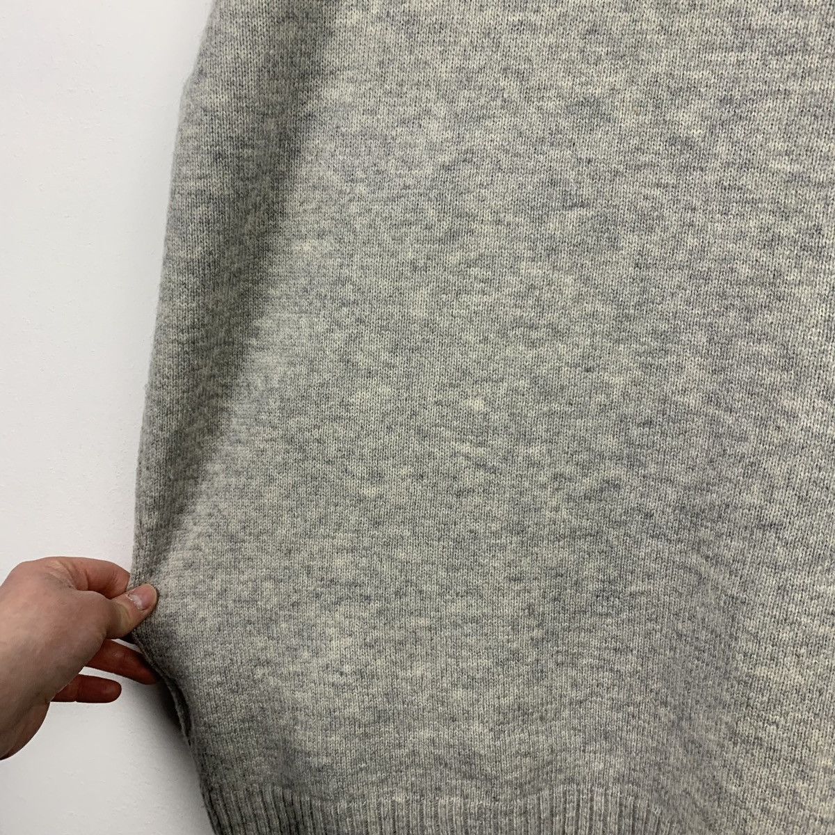Nike Vintage Nike Swoosh Wool Sweater Gray Size XL Long Sleeve Size US XL / EU 56 / 4 - 17 Thumbnail
