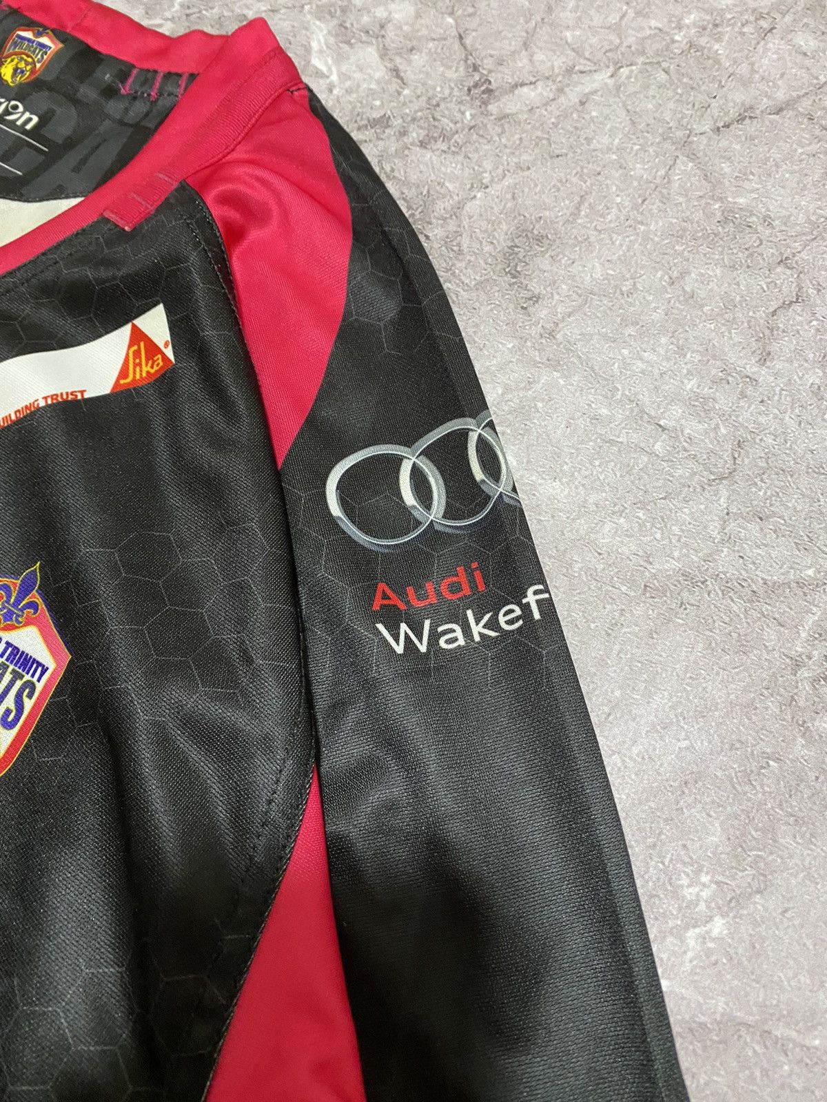Macron Macron 2014 Wakefield Wildcats Away Rugby League Jersey Y2K Size US L / EU 52-54 / 3 - 11 Thumbnail