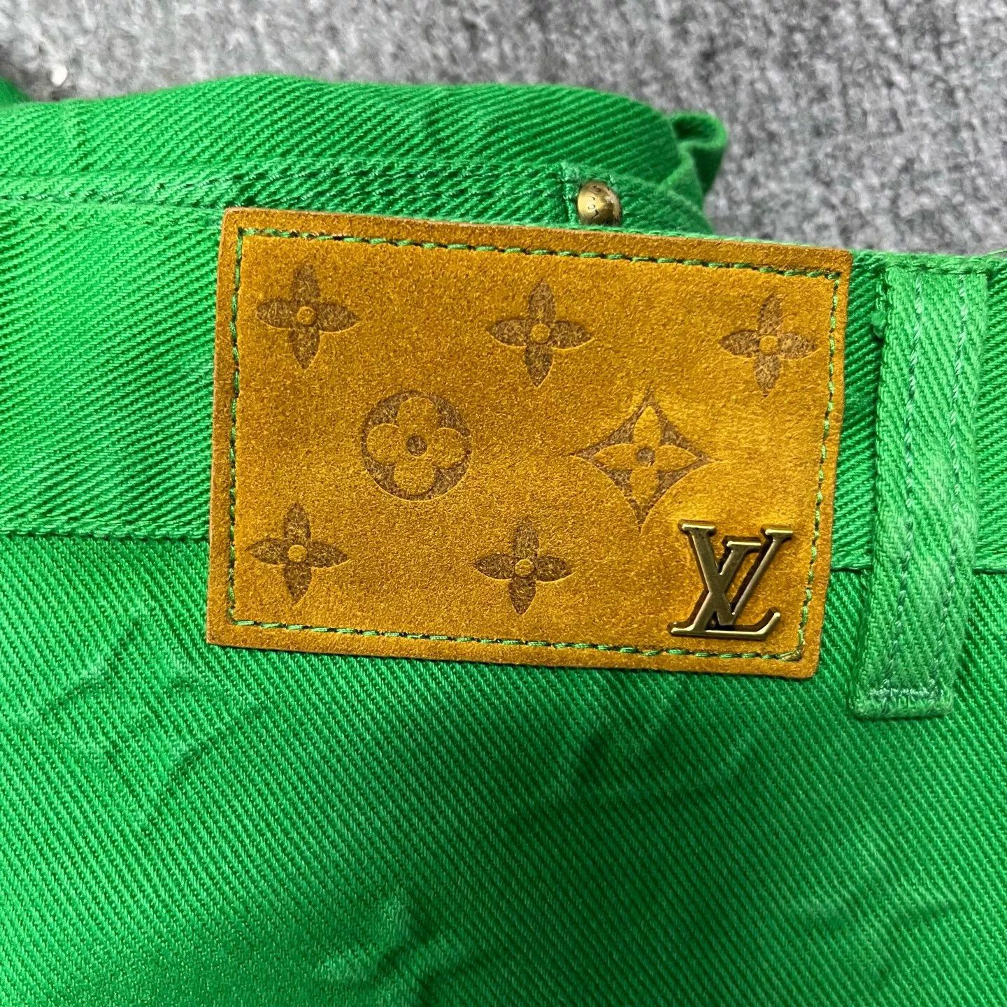 Louis Vuitton Louis Vuitton Green Cargo Jeans Size US 29 - 3 Thumbnail