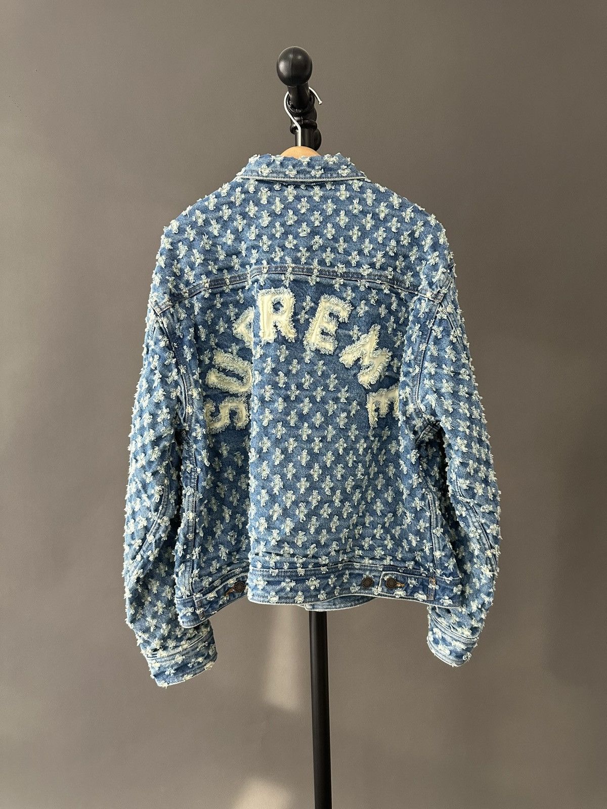 Supreme Hole Punch Denim Jacket (SS20) Size US M / EU 48-50 / 2 - 2 Thumbnail