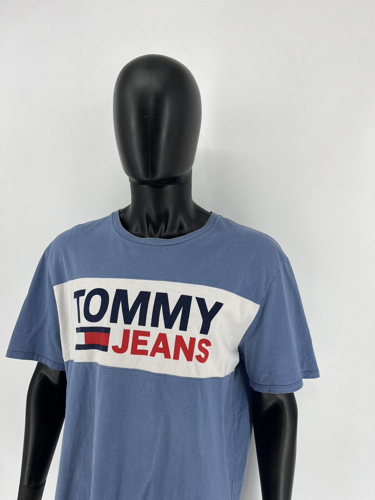 Tommy Hilfiger × Tommy Jeans Tommy Jeans Hilfiger Big Logo Tshirt Vintage L Streetwear Size US XL / EU 56 / 4 - 5 Thumbnail